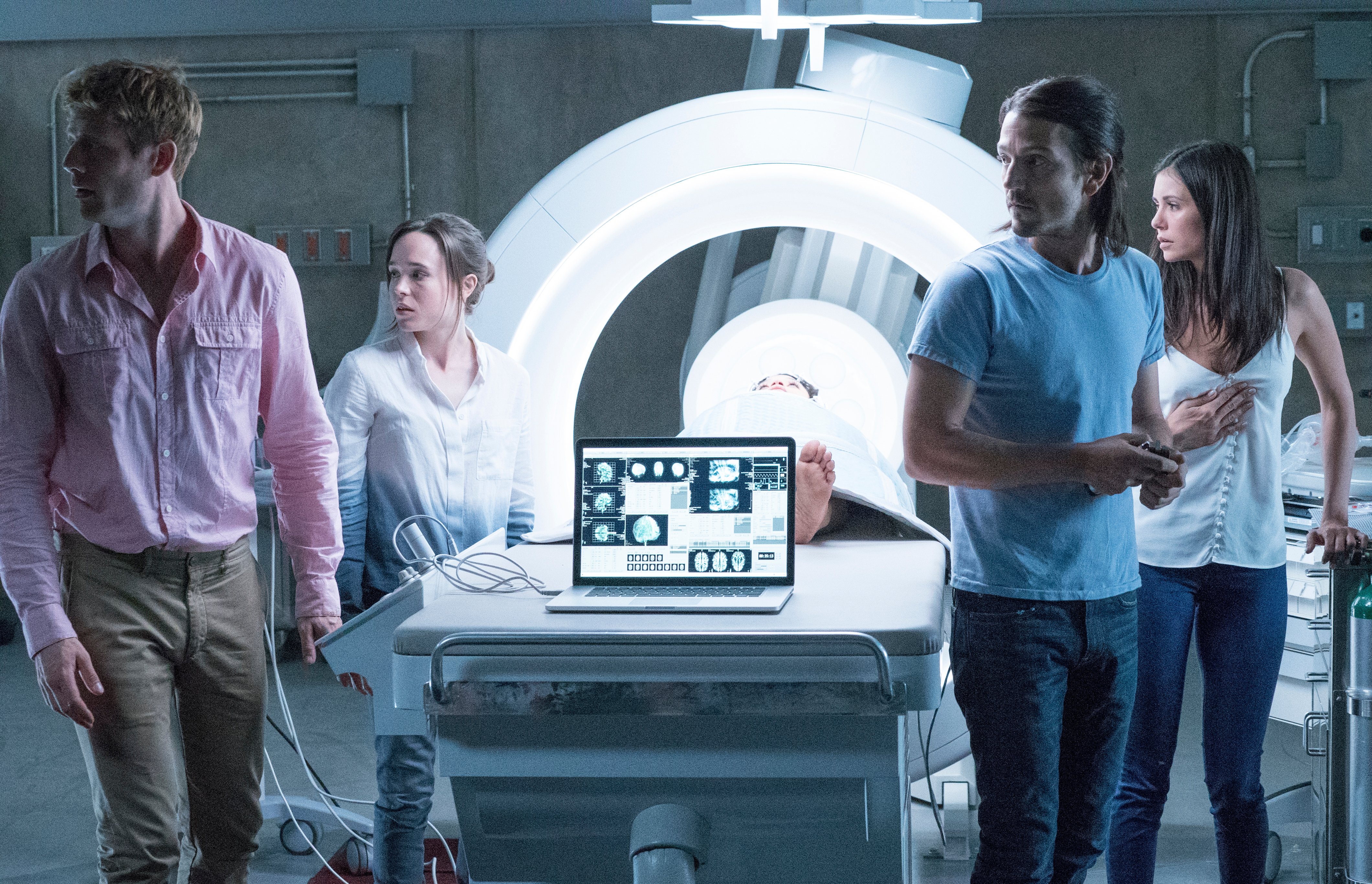 Flatliners_DiegoLuna_EllenPage_NinaDobrev_JamesNorton_1.jpg