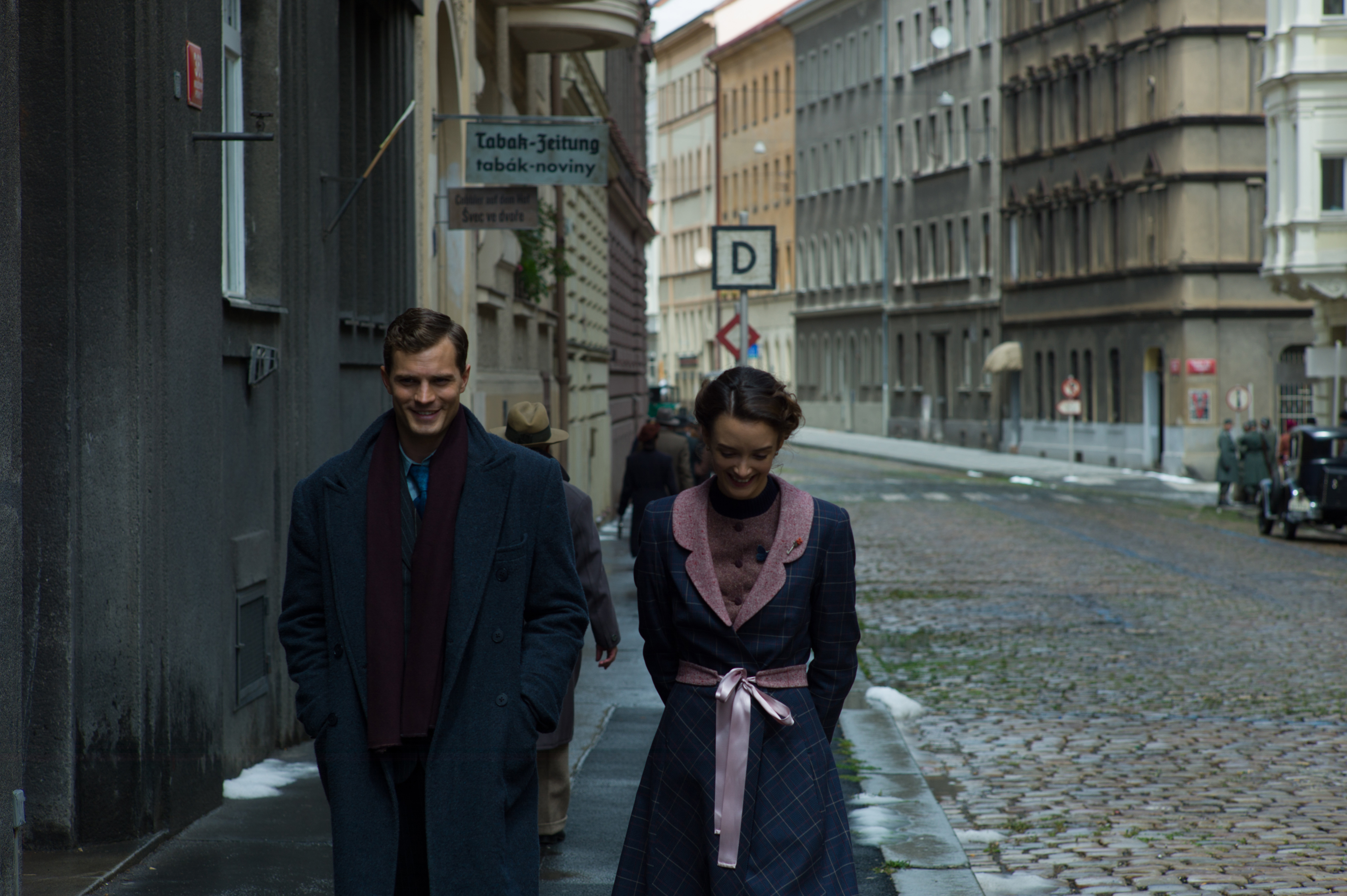 Anthropoid_JamieDornan_CharlotteLeBon_4.jpg