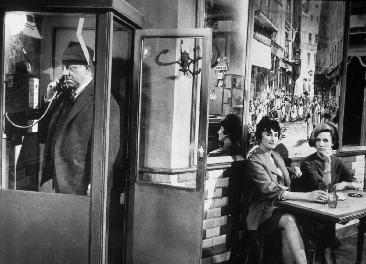 Maigret-voit-rouge-image10.jpg