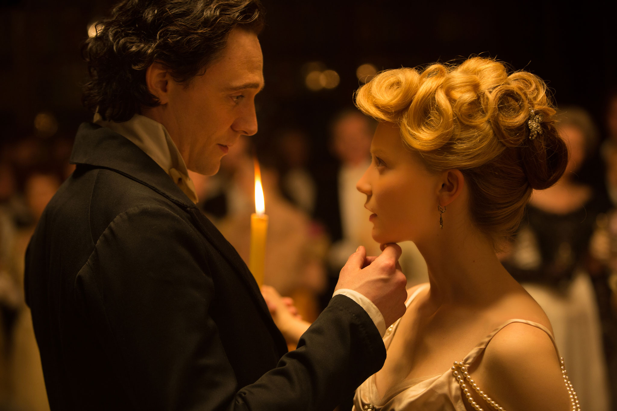 CrimsonPeak6_2048.jpg