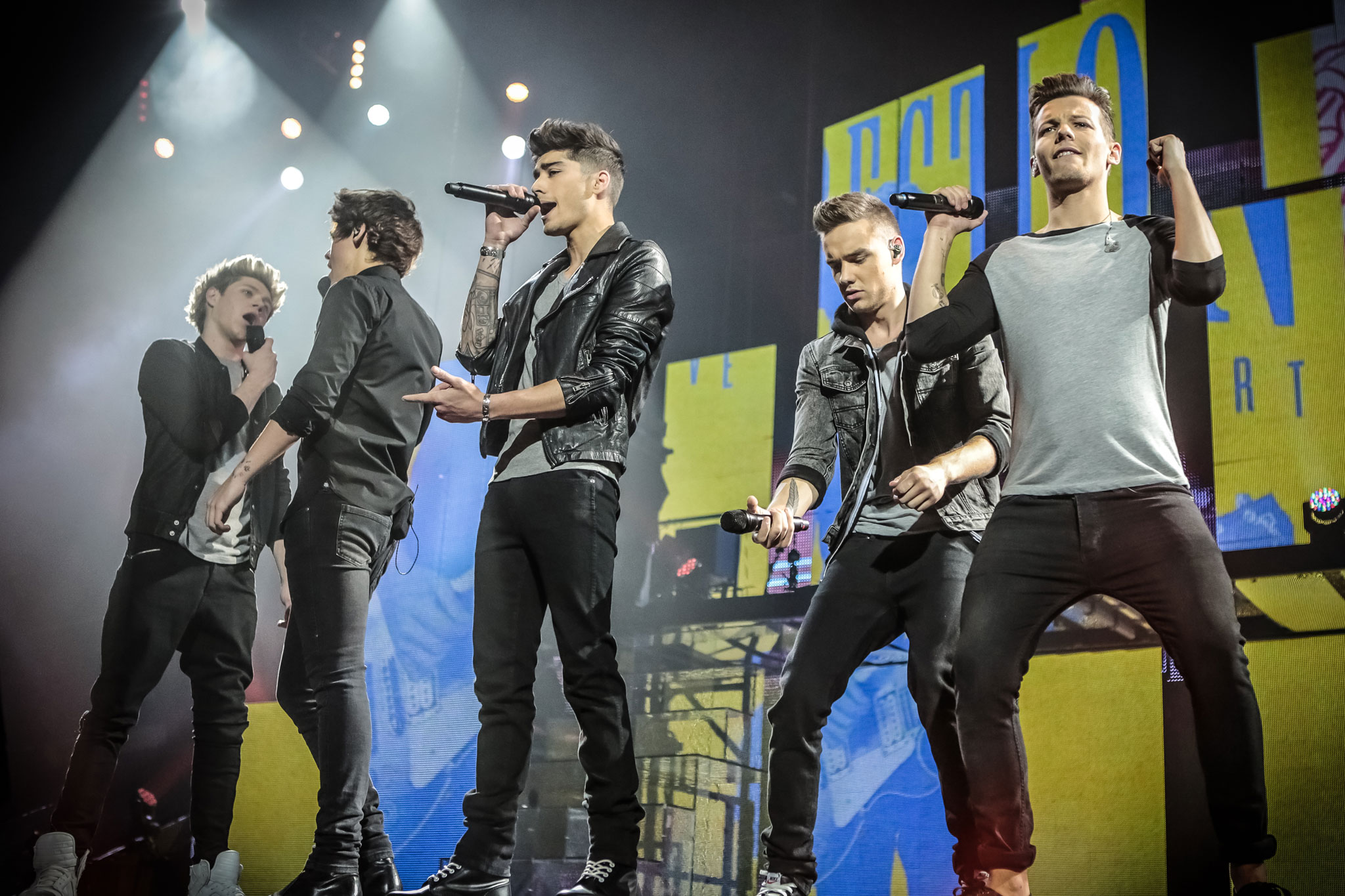 OneDirection7_2048.jpg