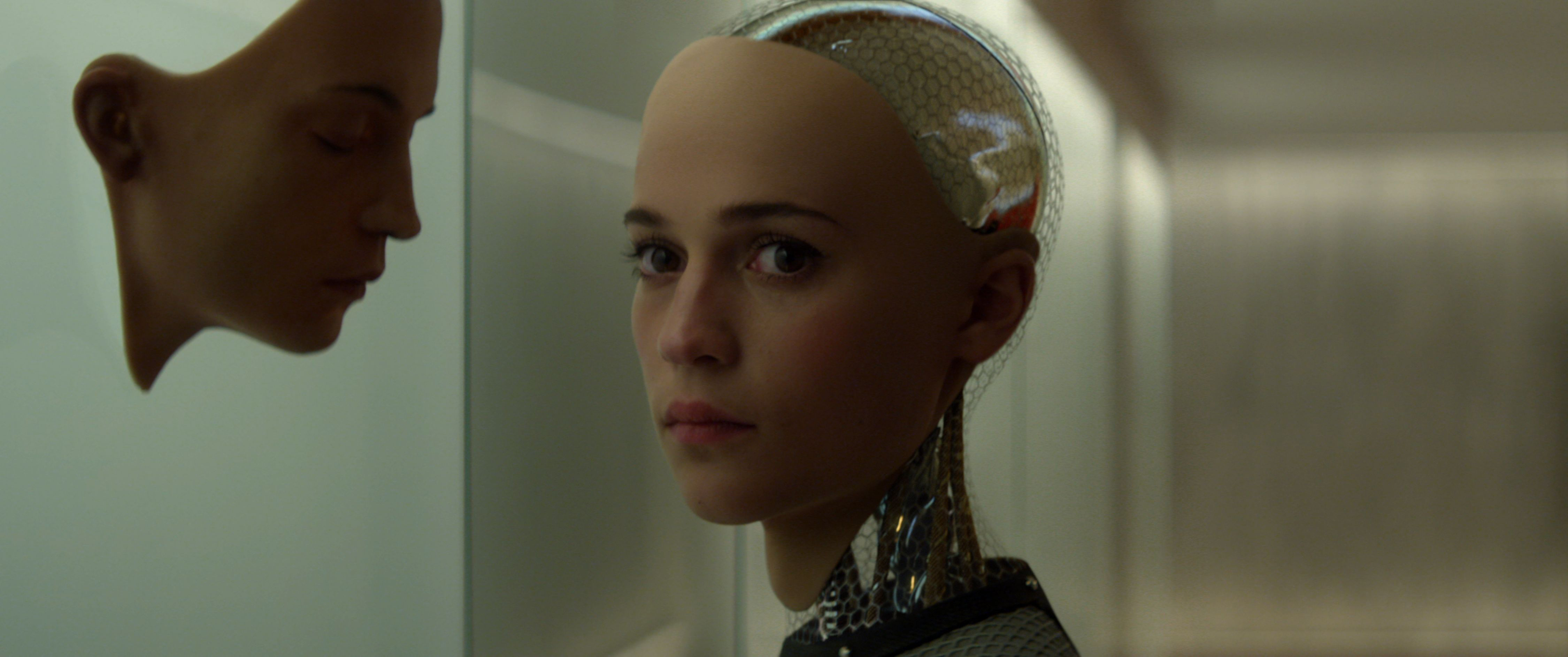 ExMachina_AliciaVikander_1.jpg