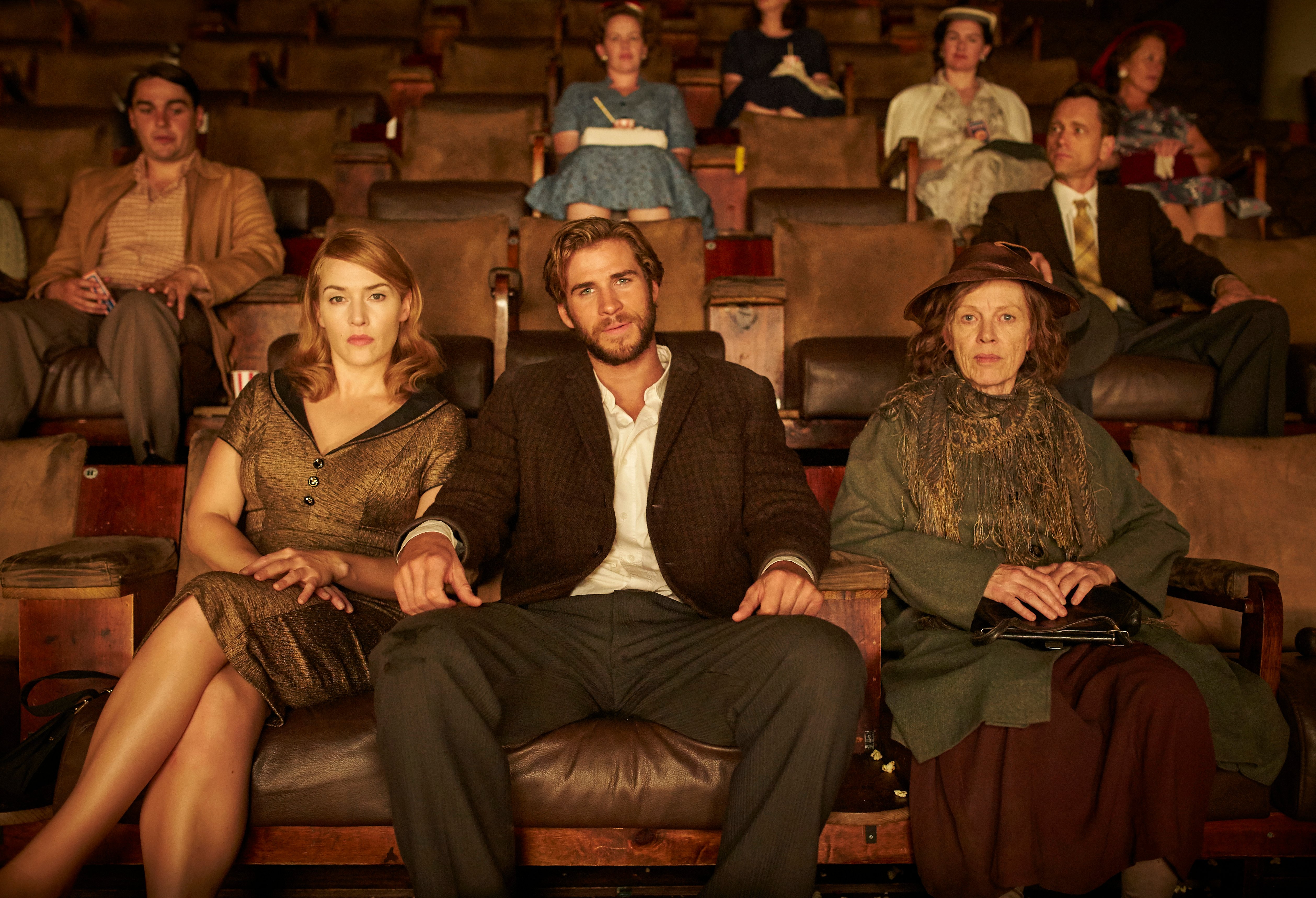 TheDressmaker_KateWinslet_LiamHemsworth_JudyDavis_4.jpg