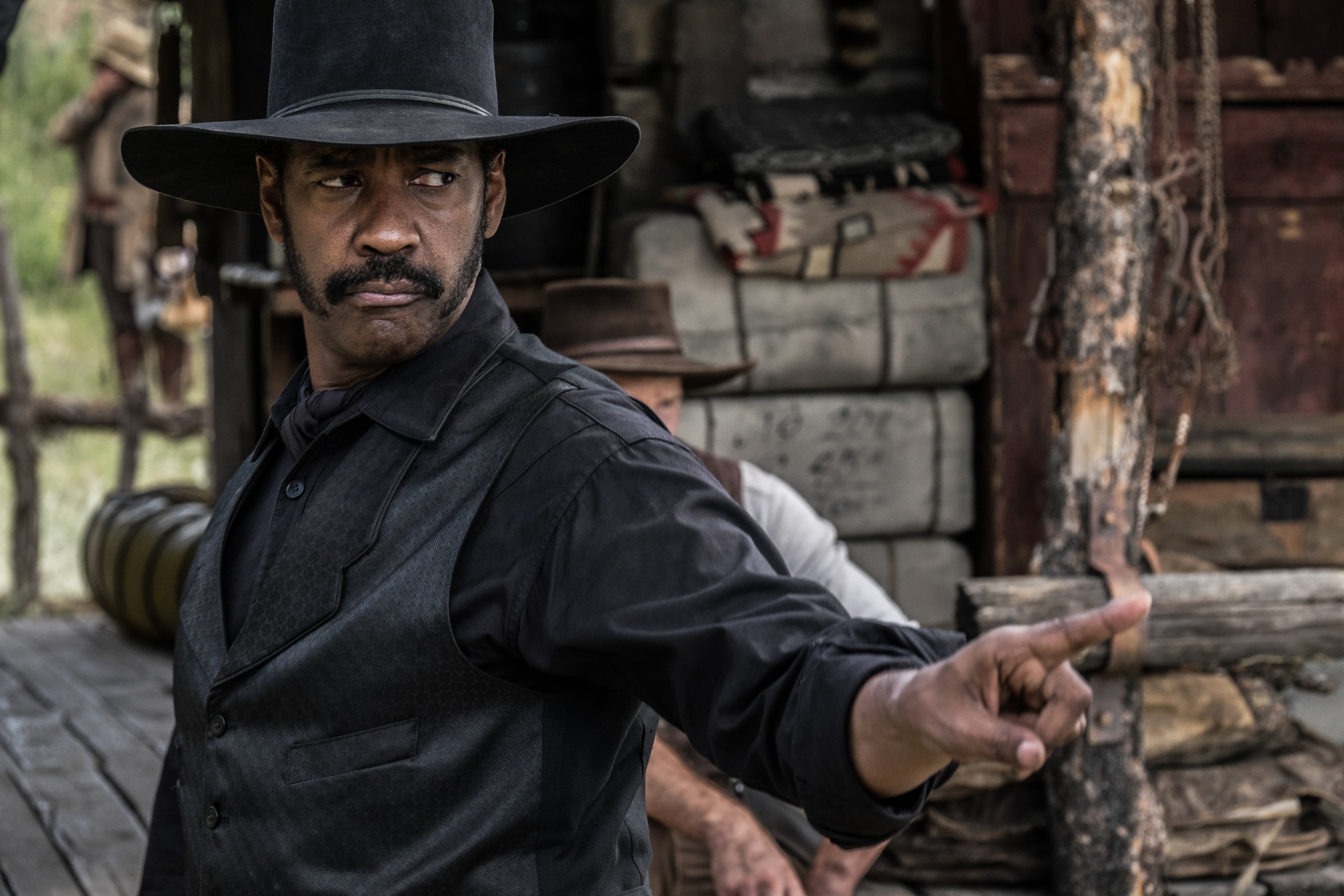 MagnificentSeven_DenzelWashington_2.jpg