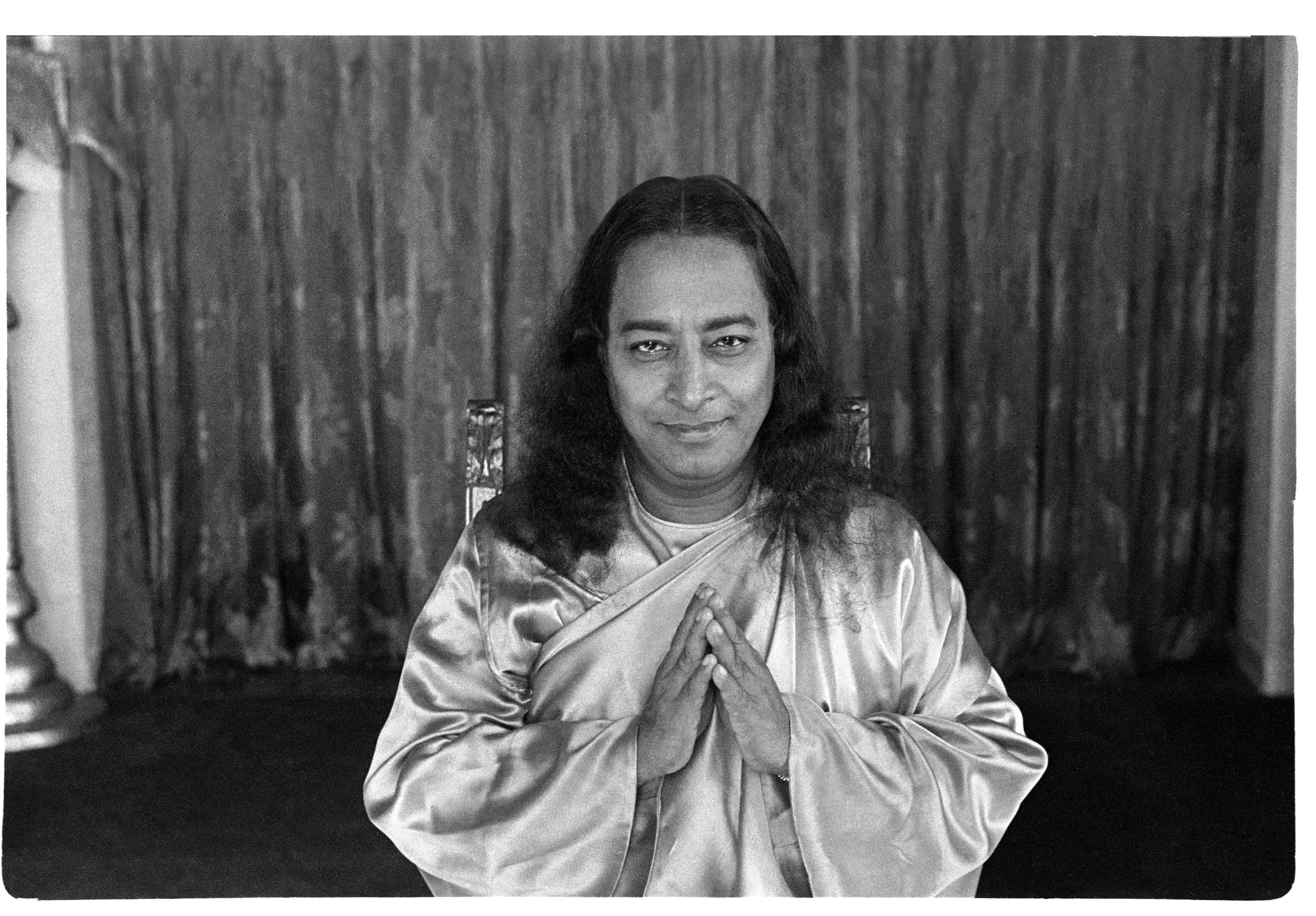 AwakeTheLifeOfYogananda_ParamahansaYogananda_1.jpg