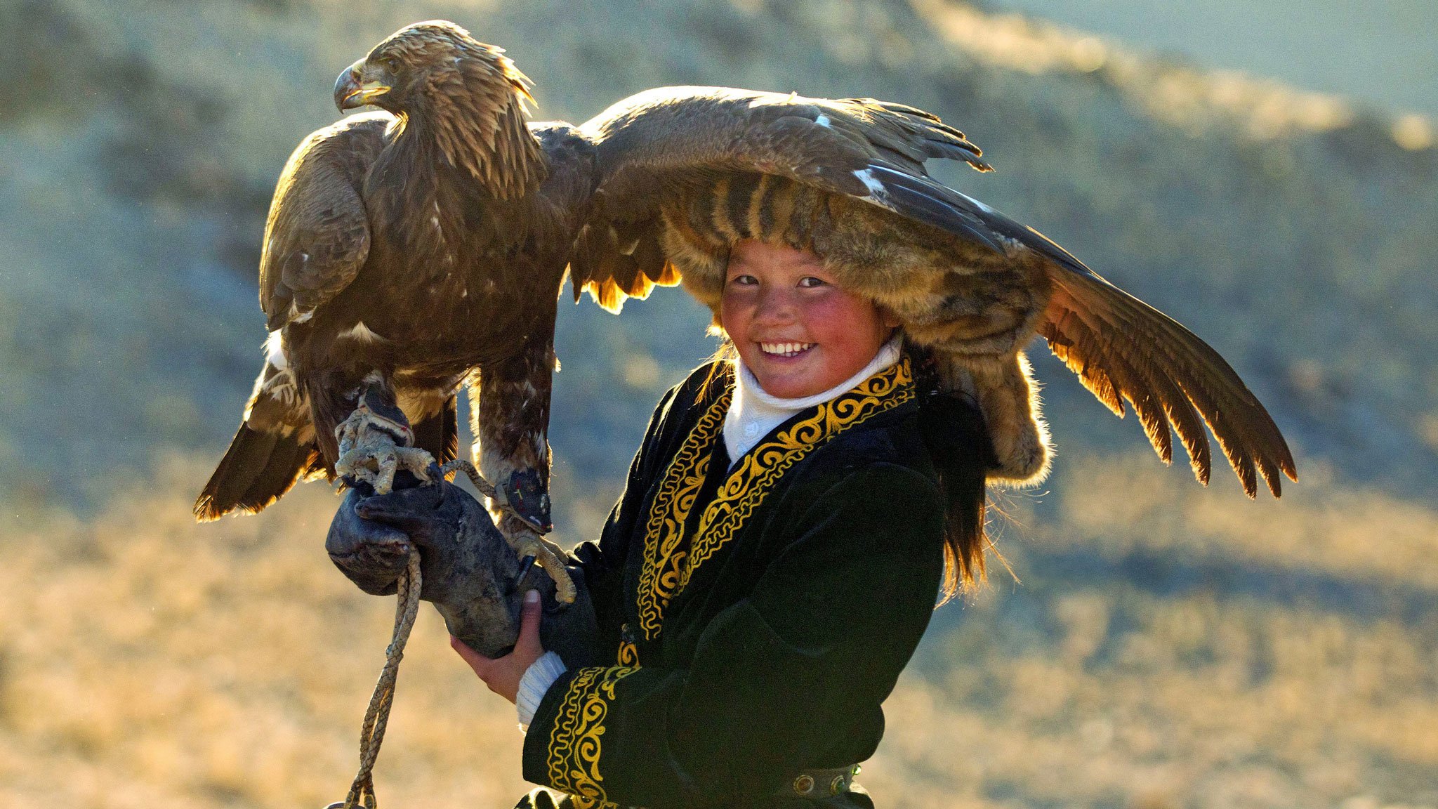 EagleHuntress4_2048.jpg