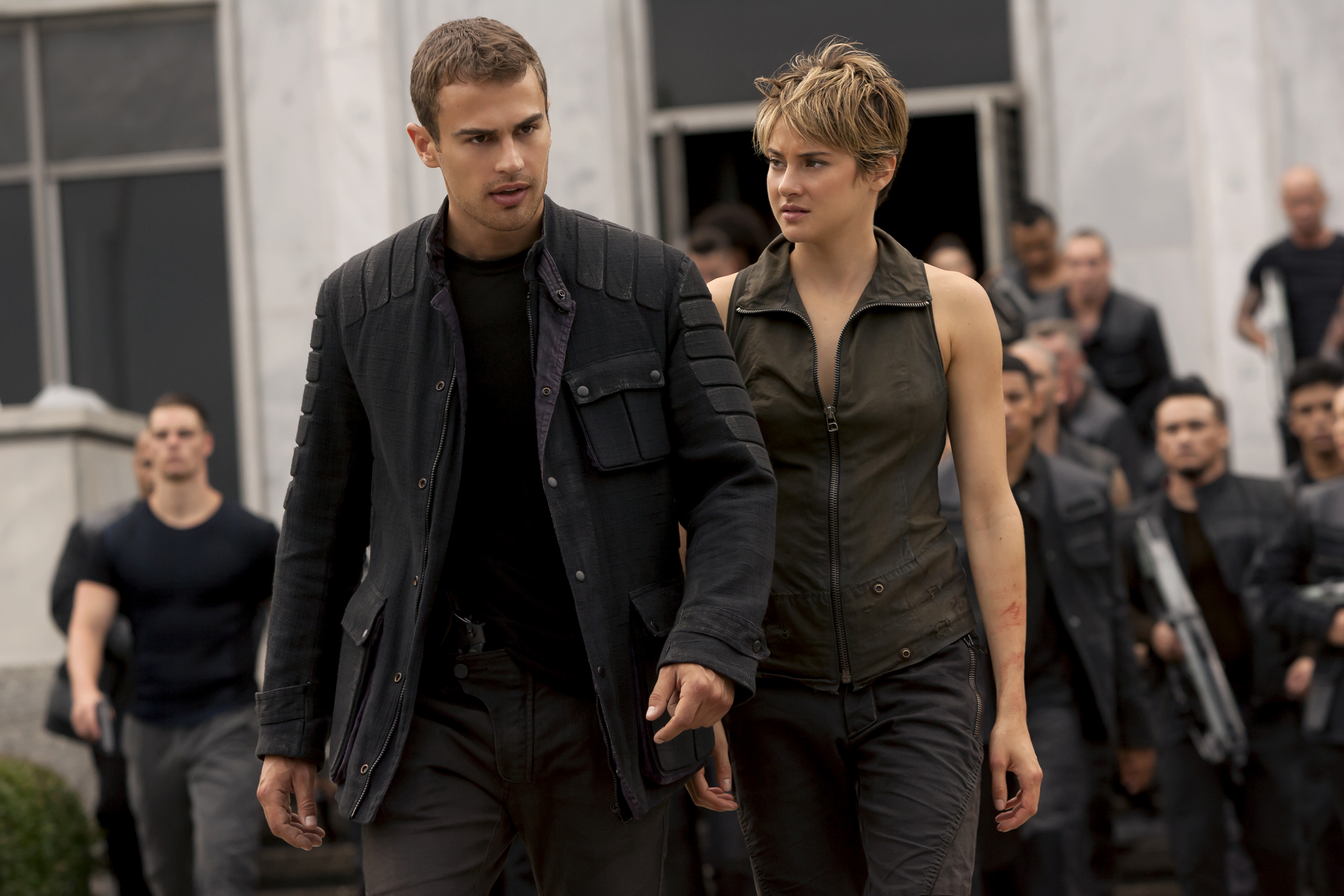 Insurgent_TheoJames_ShaileneWoodley_1.jpg