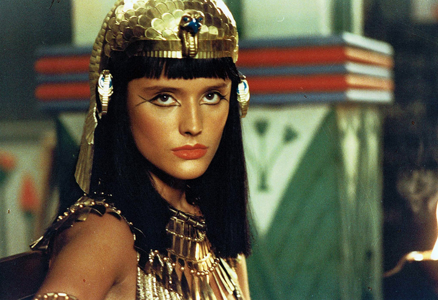 Nefertiti_la_fille_du_soleil__Ph___1_.jpg