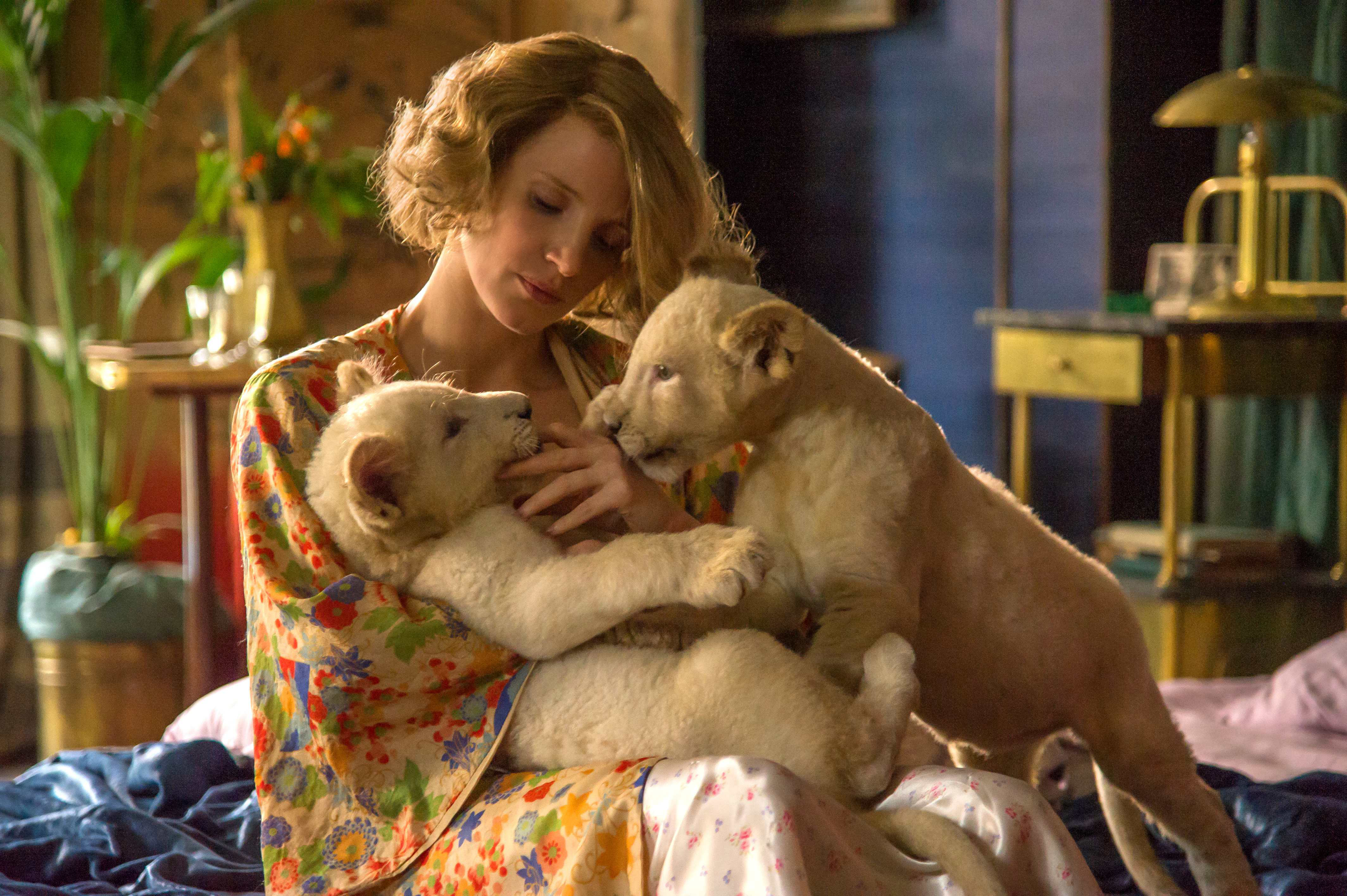 ZookeepersWife_JessicaChastain_2.jpg