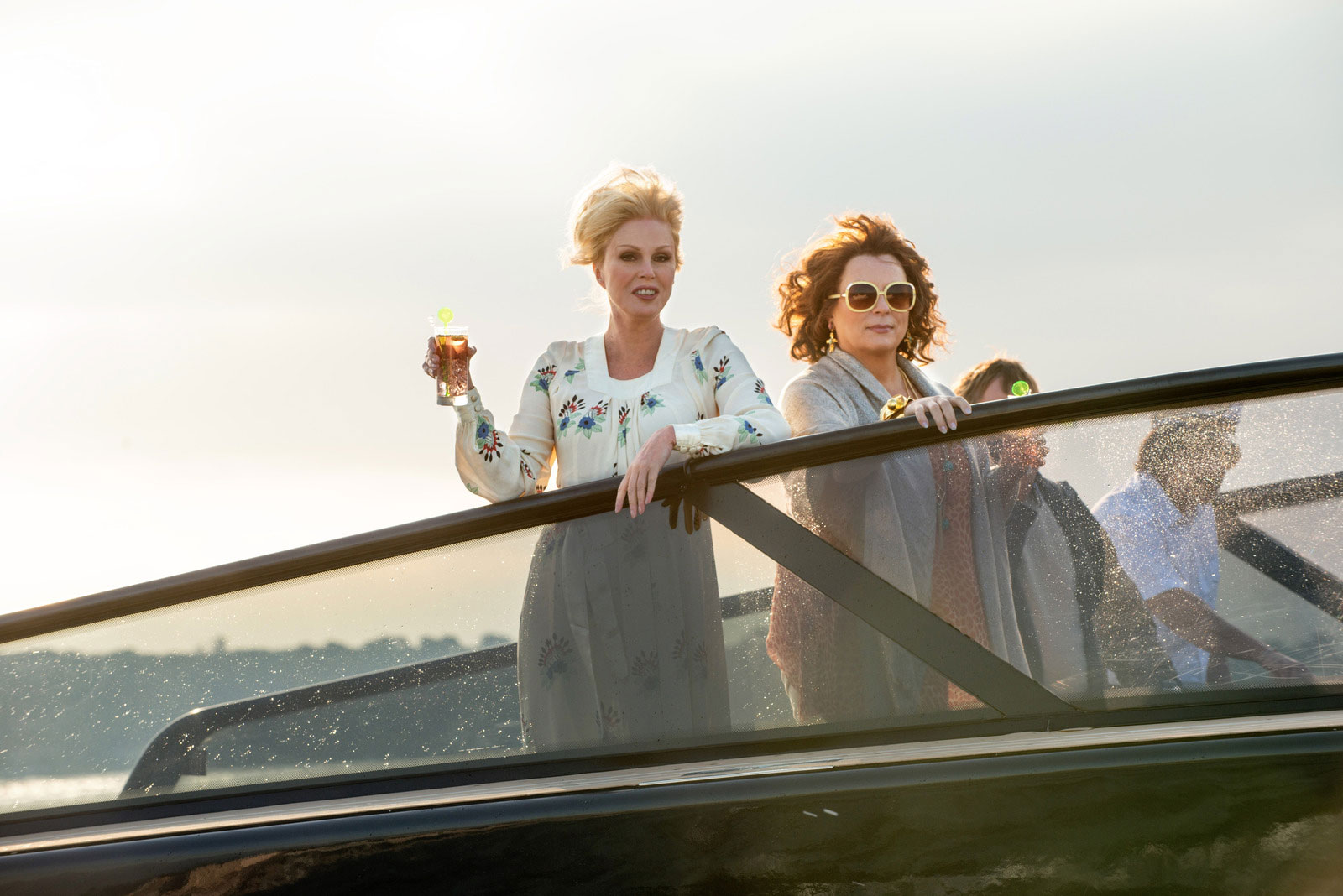 AbsolutelyFabulous3_2048.jpg