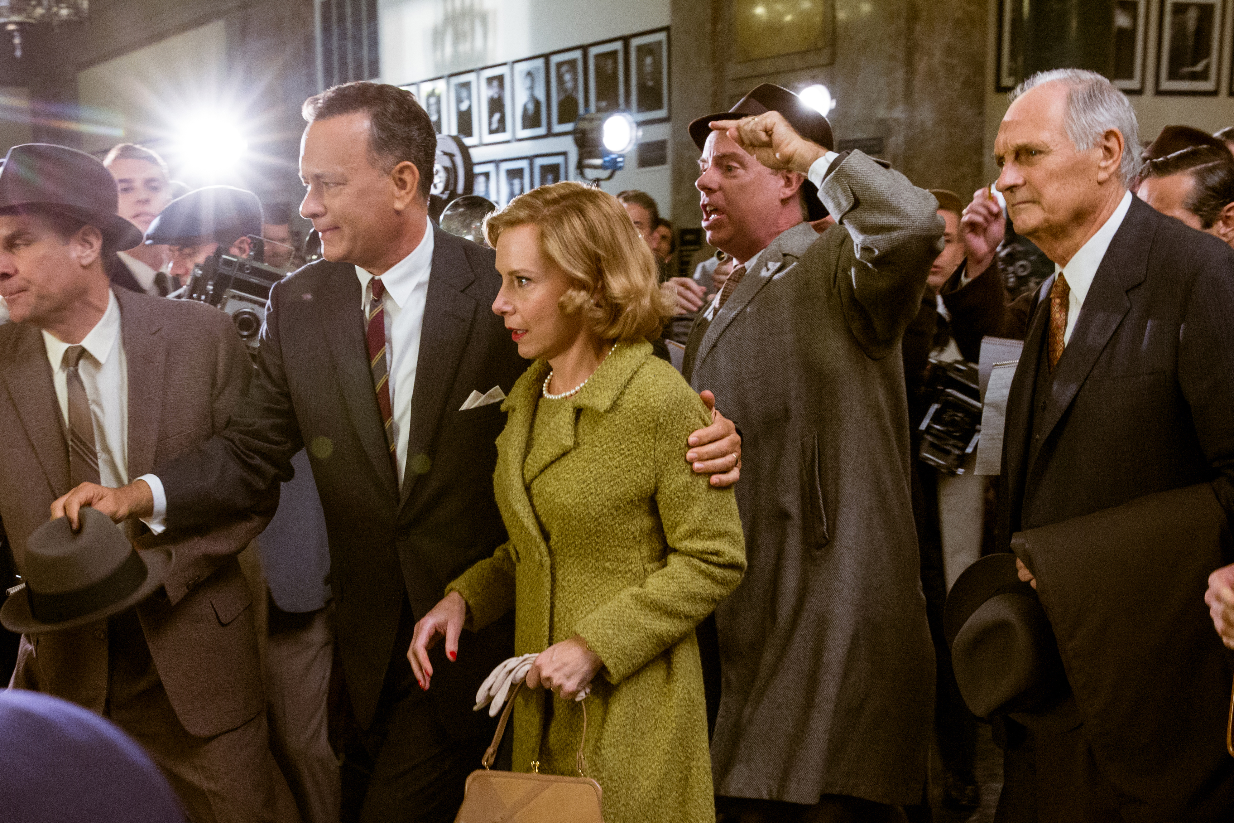 BridgeOfSpies_TomHanks_AmyRyan_AlanAlda_5.jpg