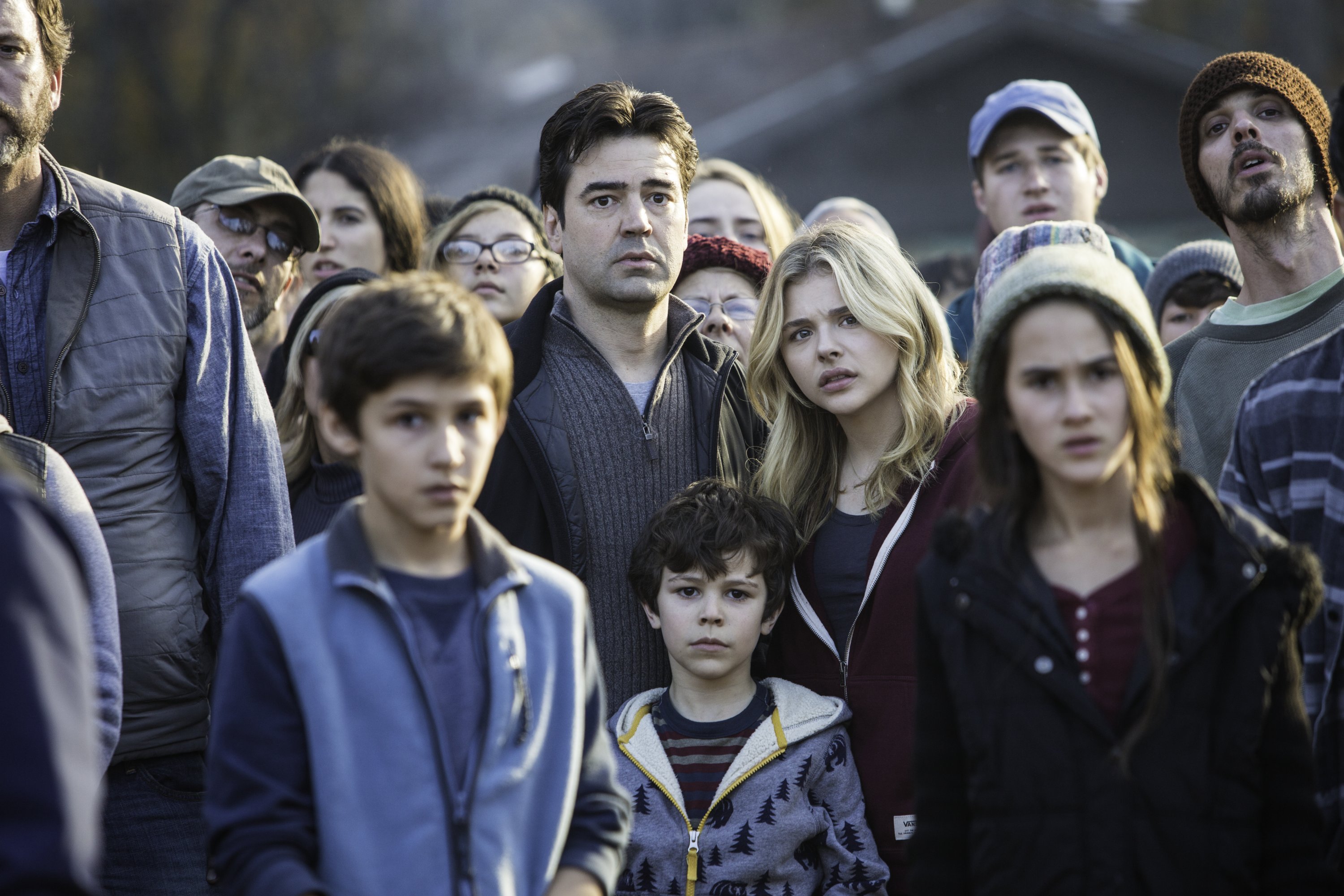 5thWave_RonLivingston_ChloeGraceMoretz_ZackaryArthur_3.jpg