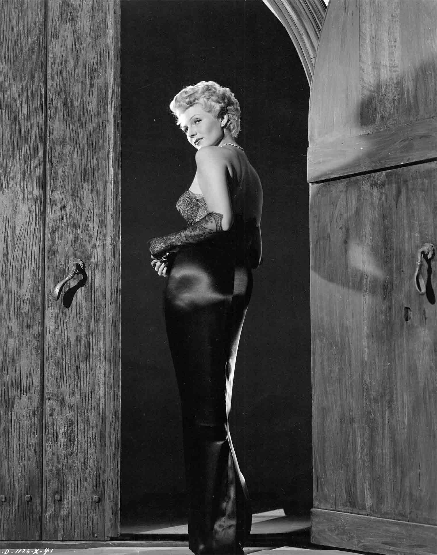 ladyfromshanghai4.jpg