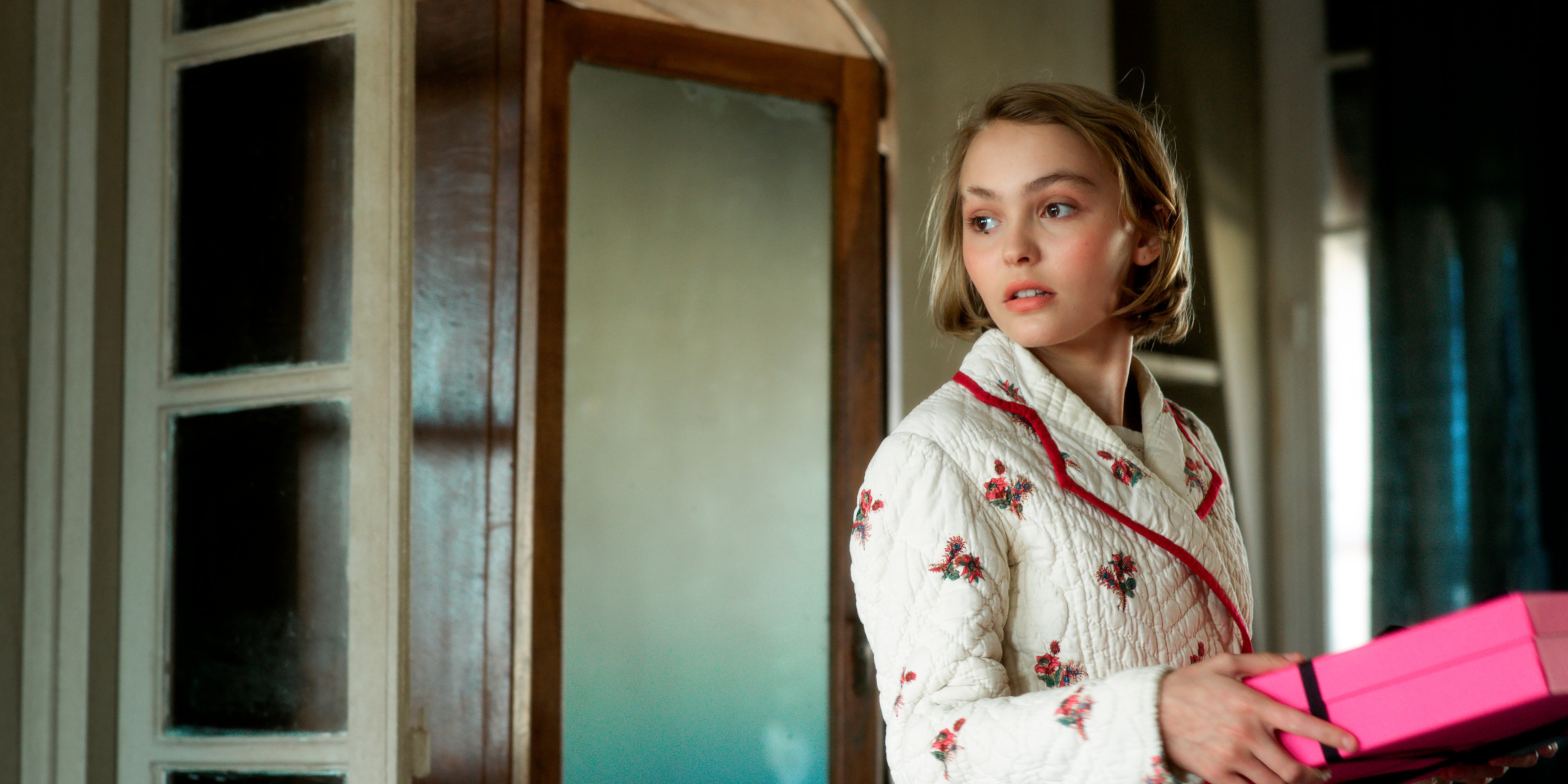 Planetarium_LilyRoseDepp_1.jpg