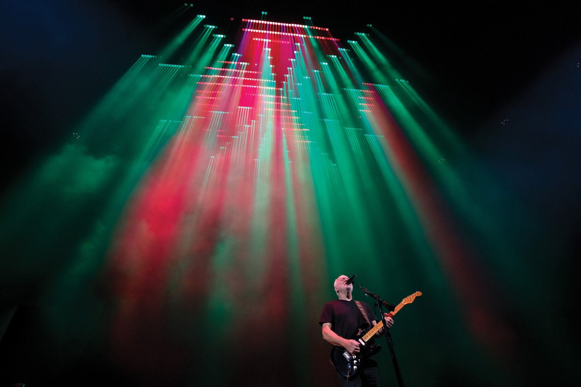 david-gilmour-live-at-the-circus-maximus-rome-02.jpg