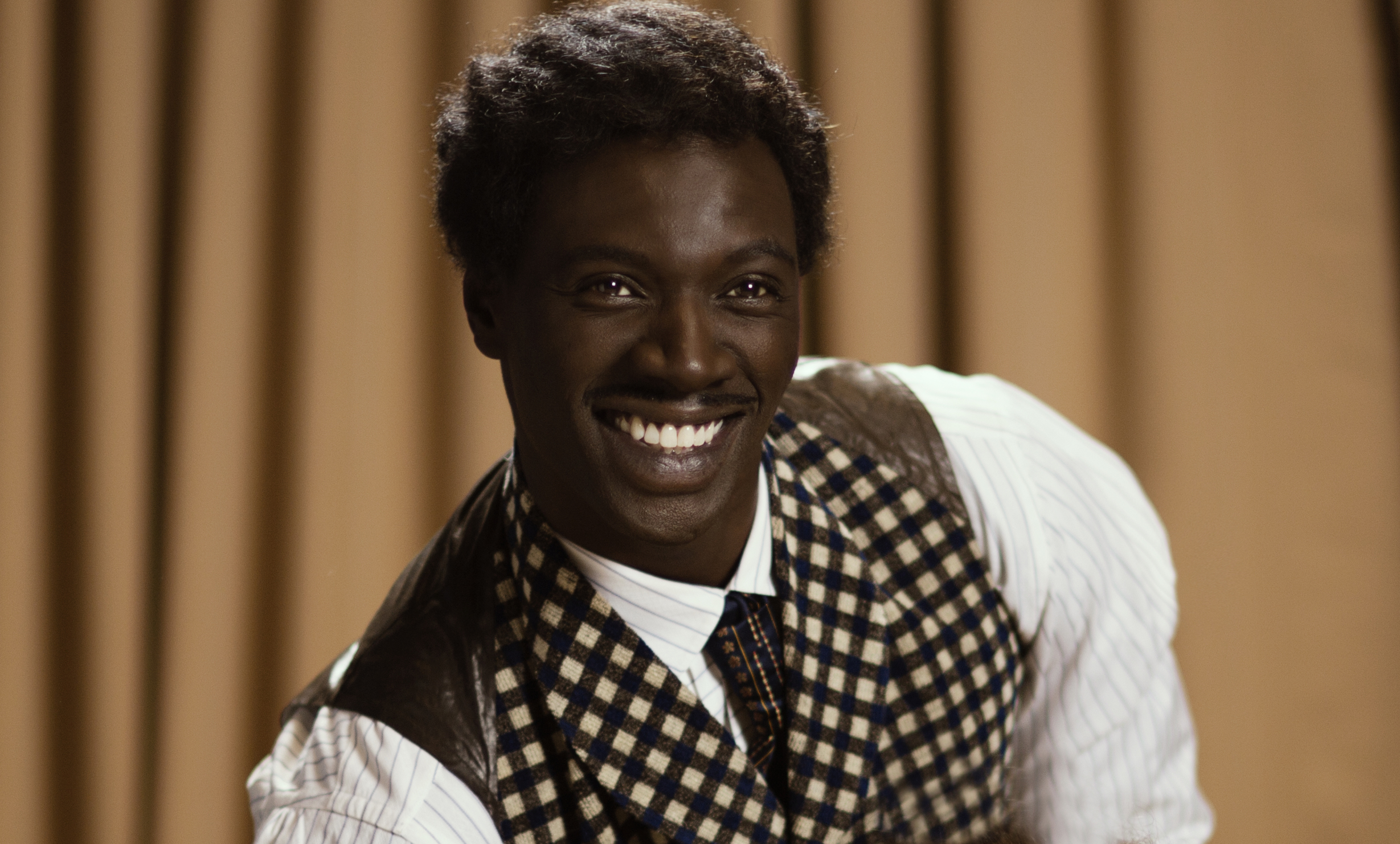 Chocolat_OmarSy_1.jpg