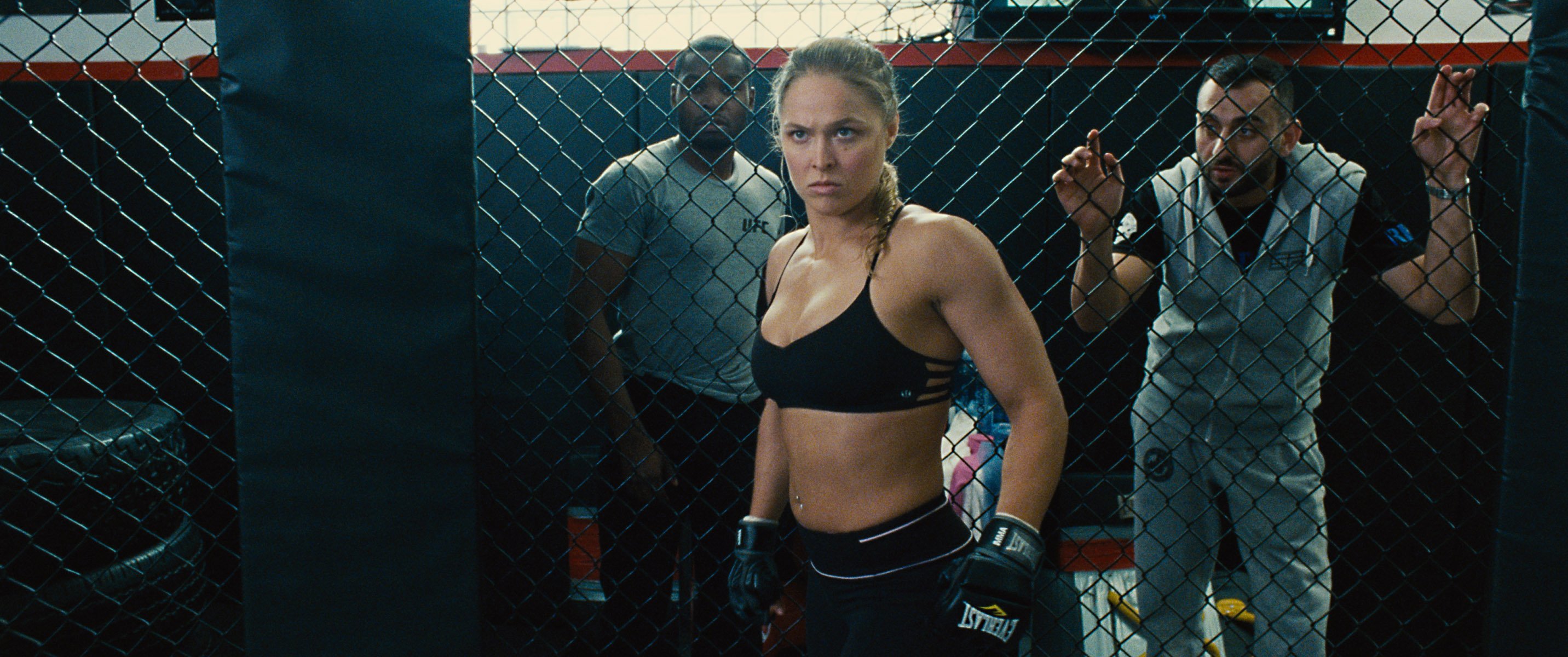 Entourage_RondaRousey_4.jpg