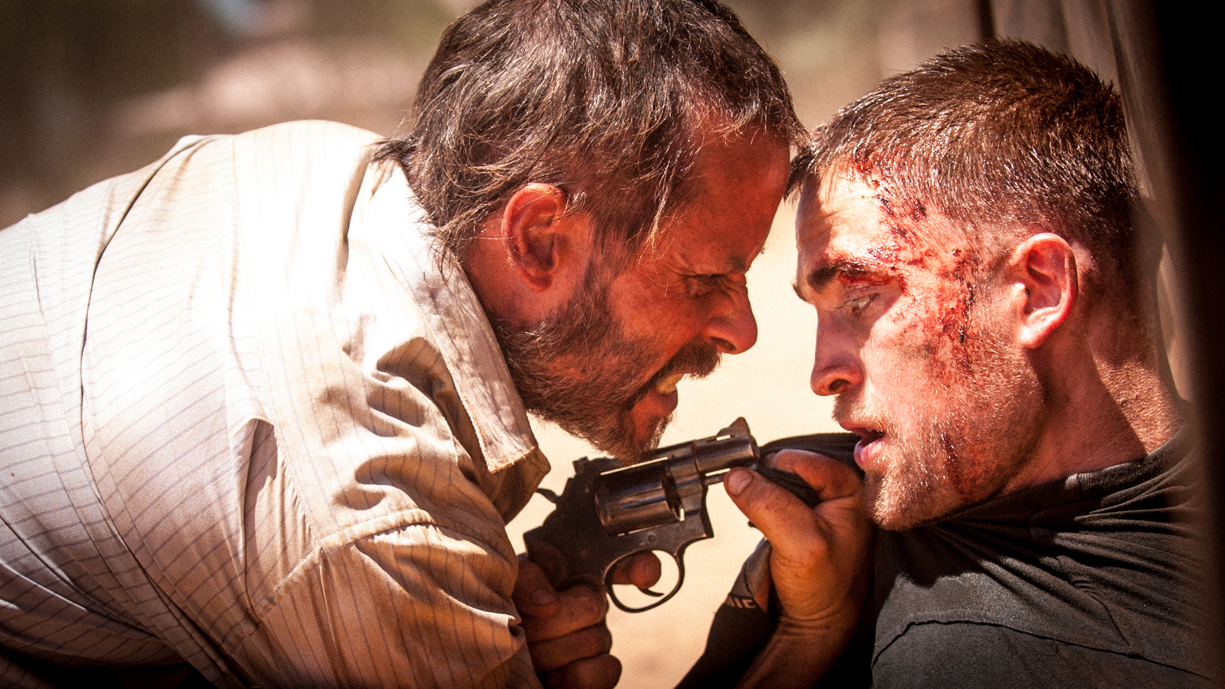 TheRover_Guy_Pearce_Robert_Pattinson_2.jpg