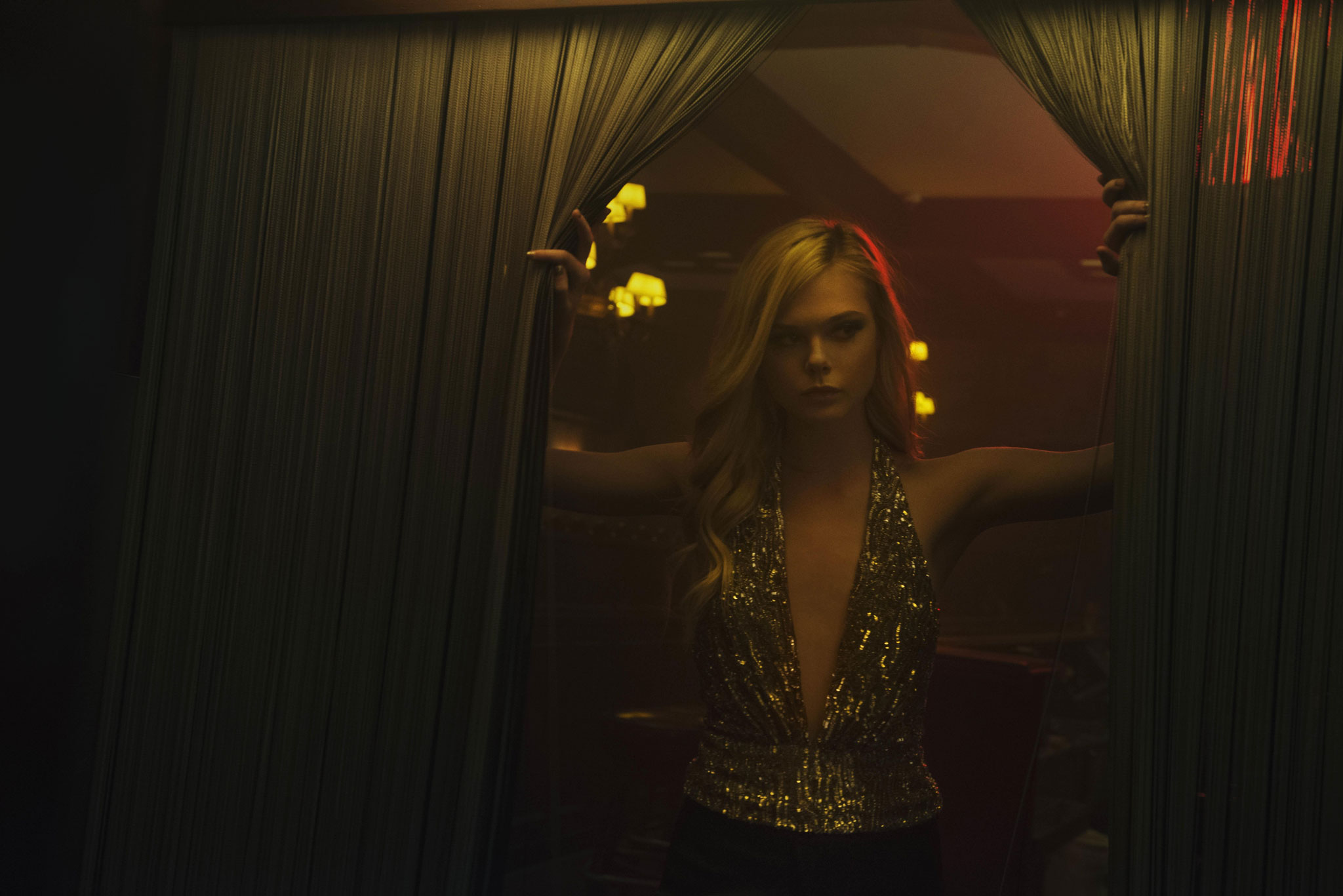 NeonDemon4_2048.jpg