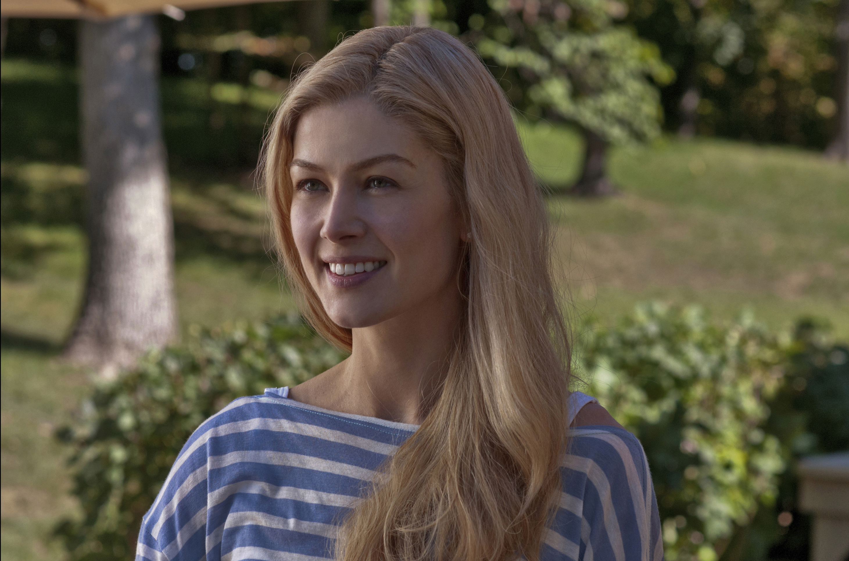 GoneGirl_RosamundPike_2.jpg