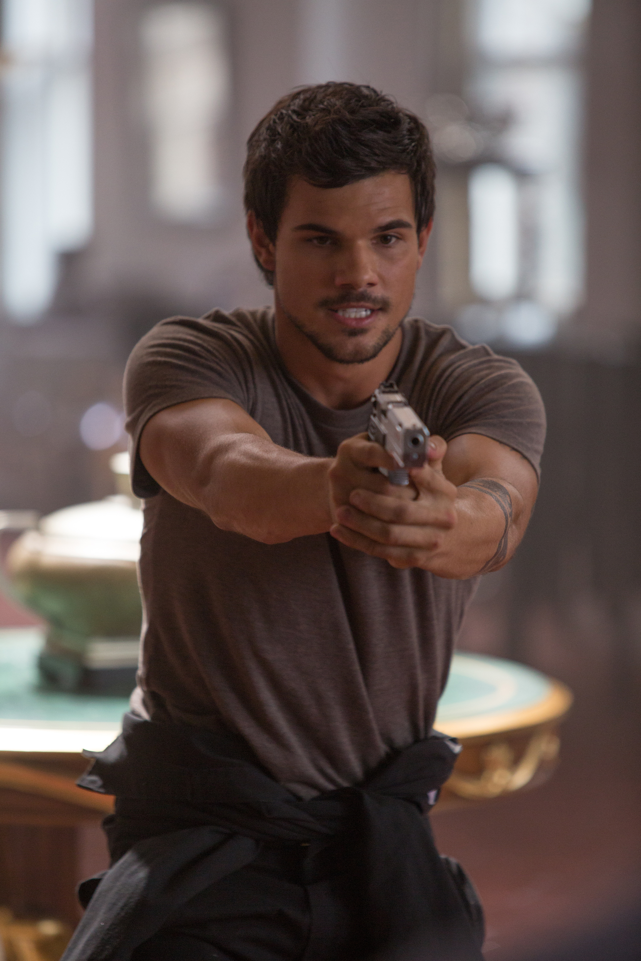 Tracers2_2048.jpg