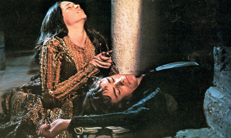 Romeo_and_Juliet__Zeffirelli___Ph___8_.jpg