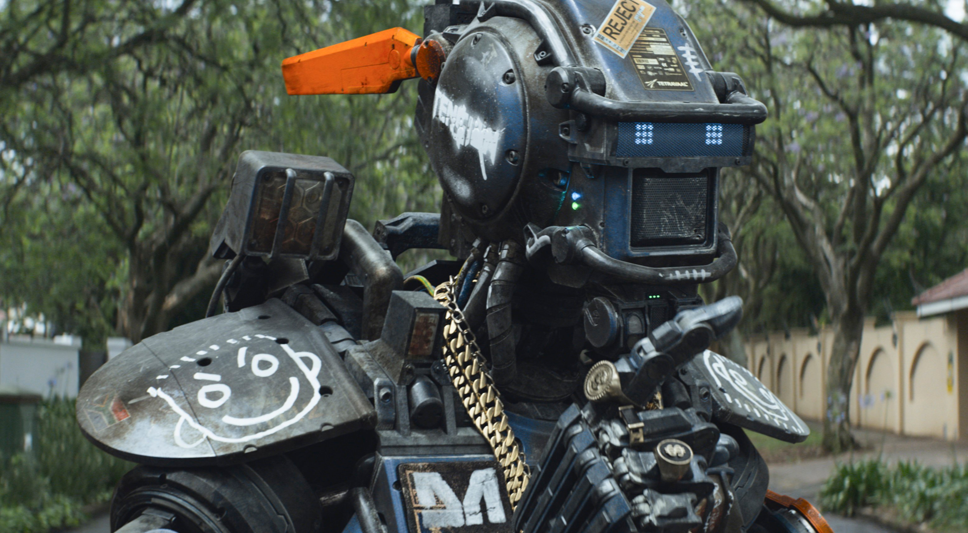 Chappie_SharltoCopley_4.jpg