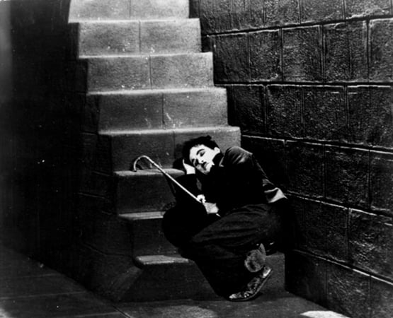 City_Lights_charlie_chaplin_14440744_1600_1298.jpg