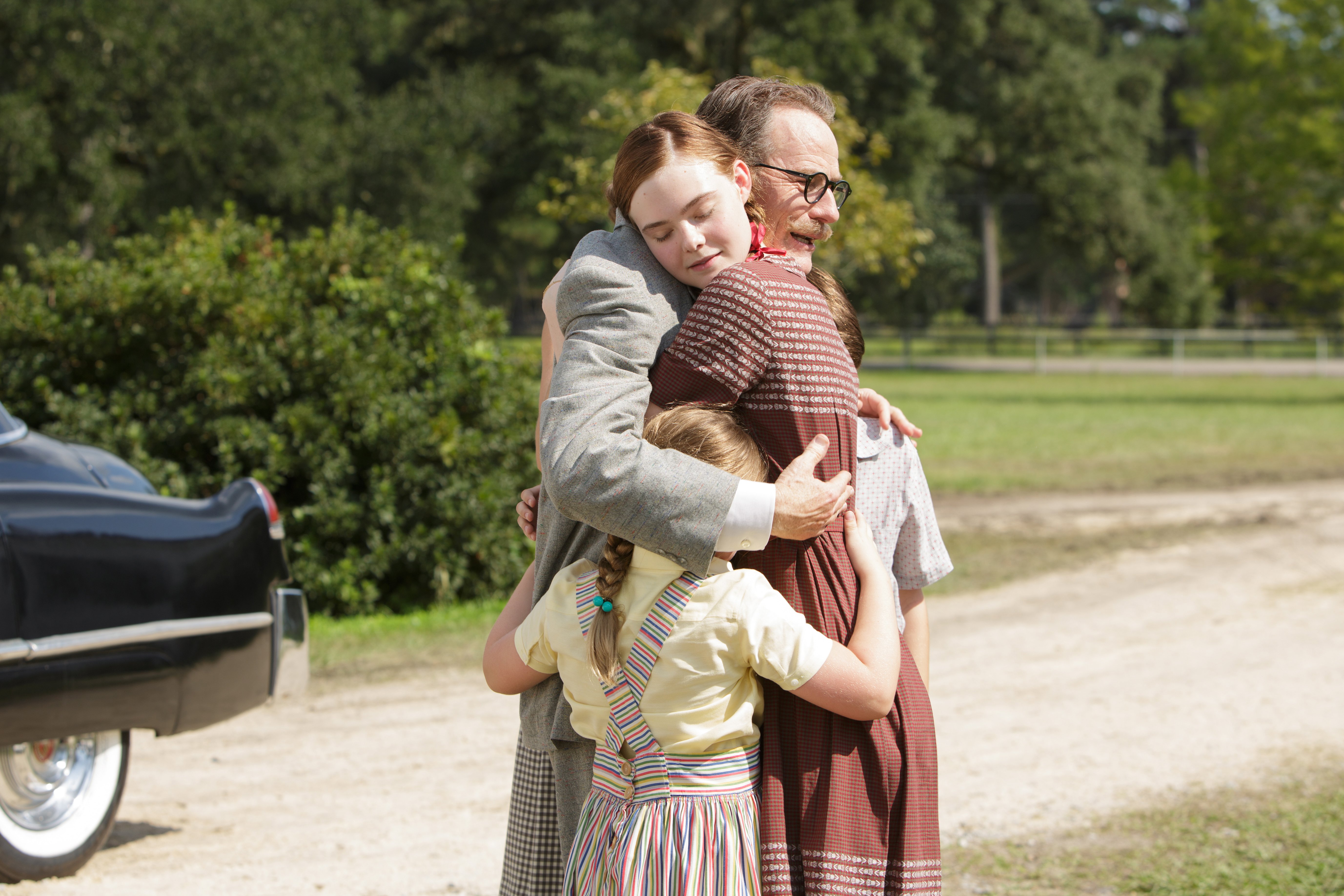 Trumbo_ElleFanning_BryanCranston_4.jpg