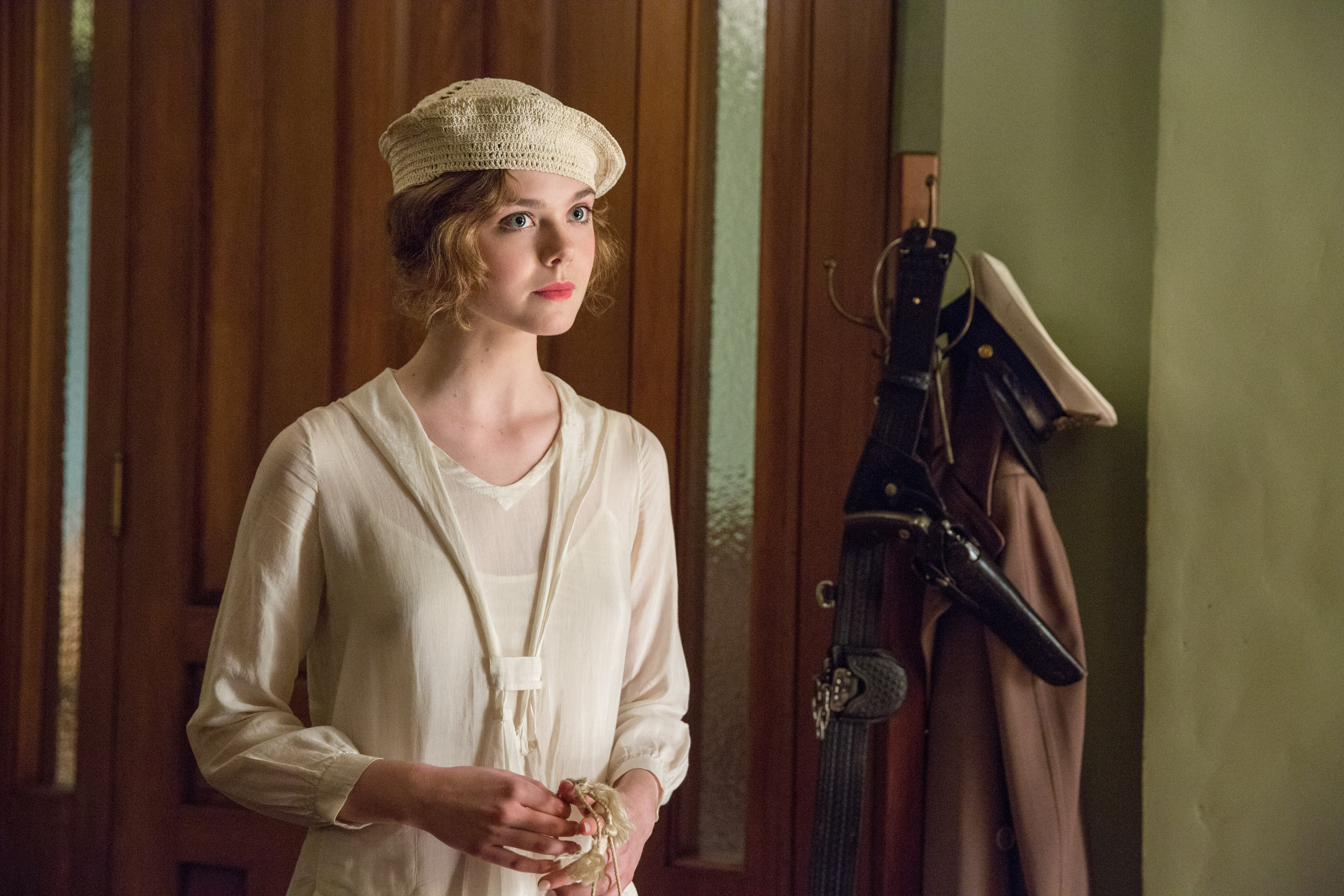 LiveByNight_ElleFanning_5.jpg