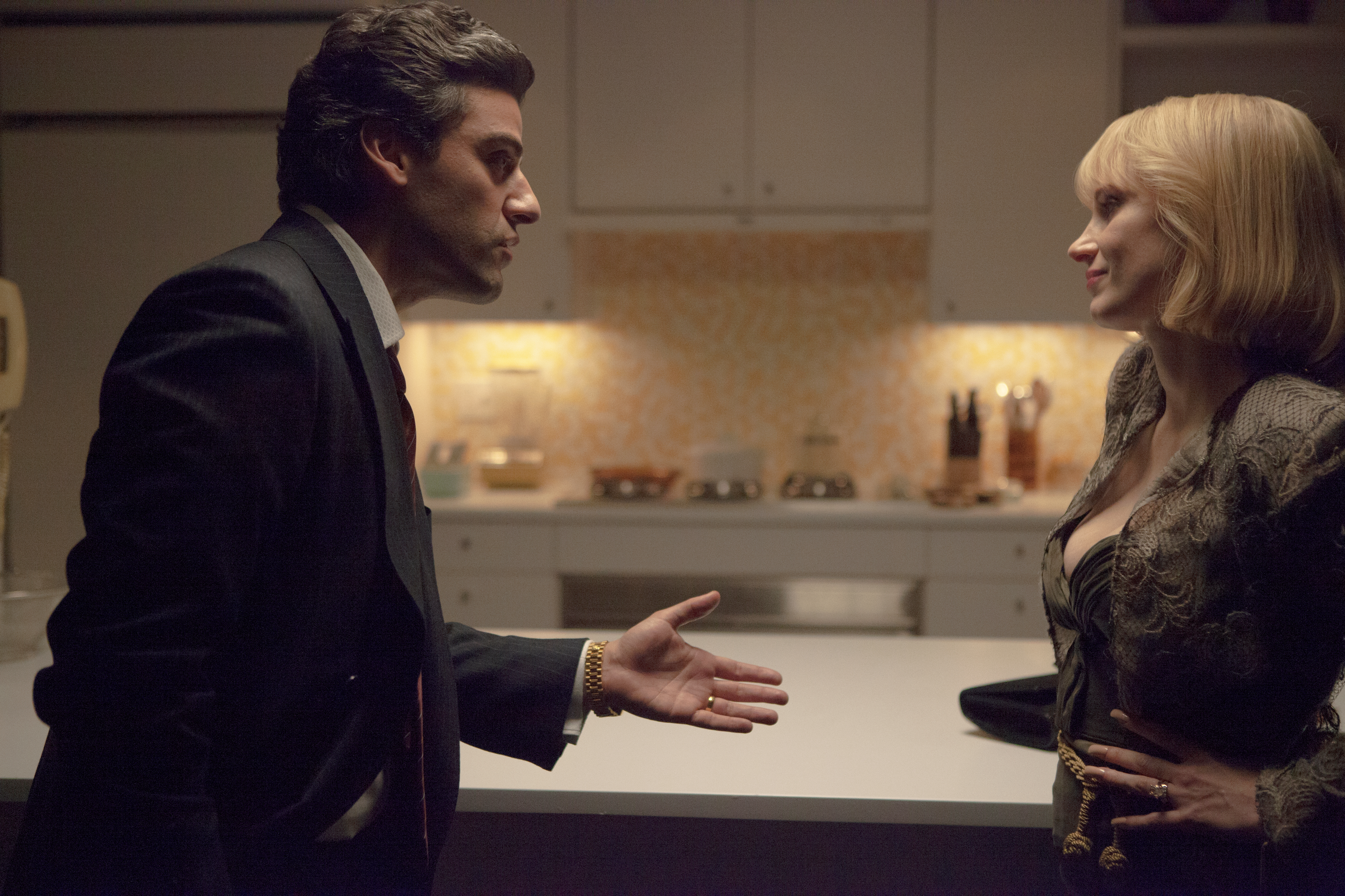 MostViolentYear_OscarIsaac_JessicaChastain_2.jpg