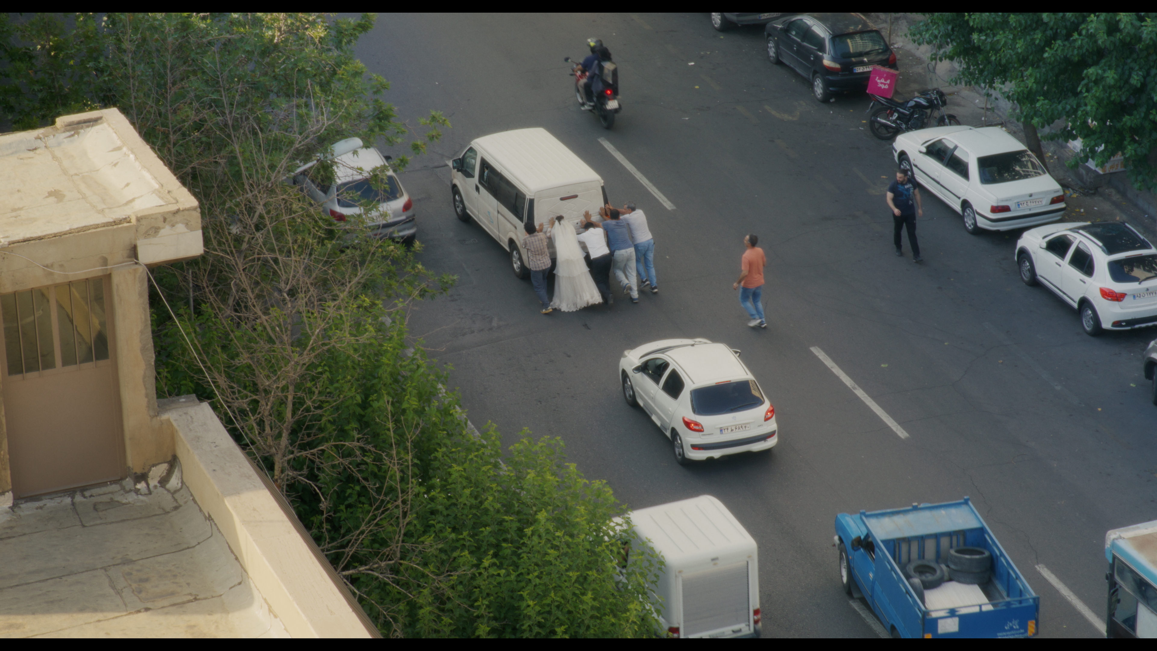 it-was-just-an-accident-05.jpg