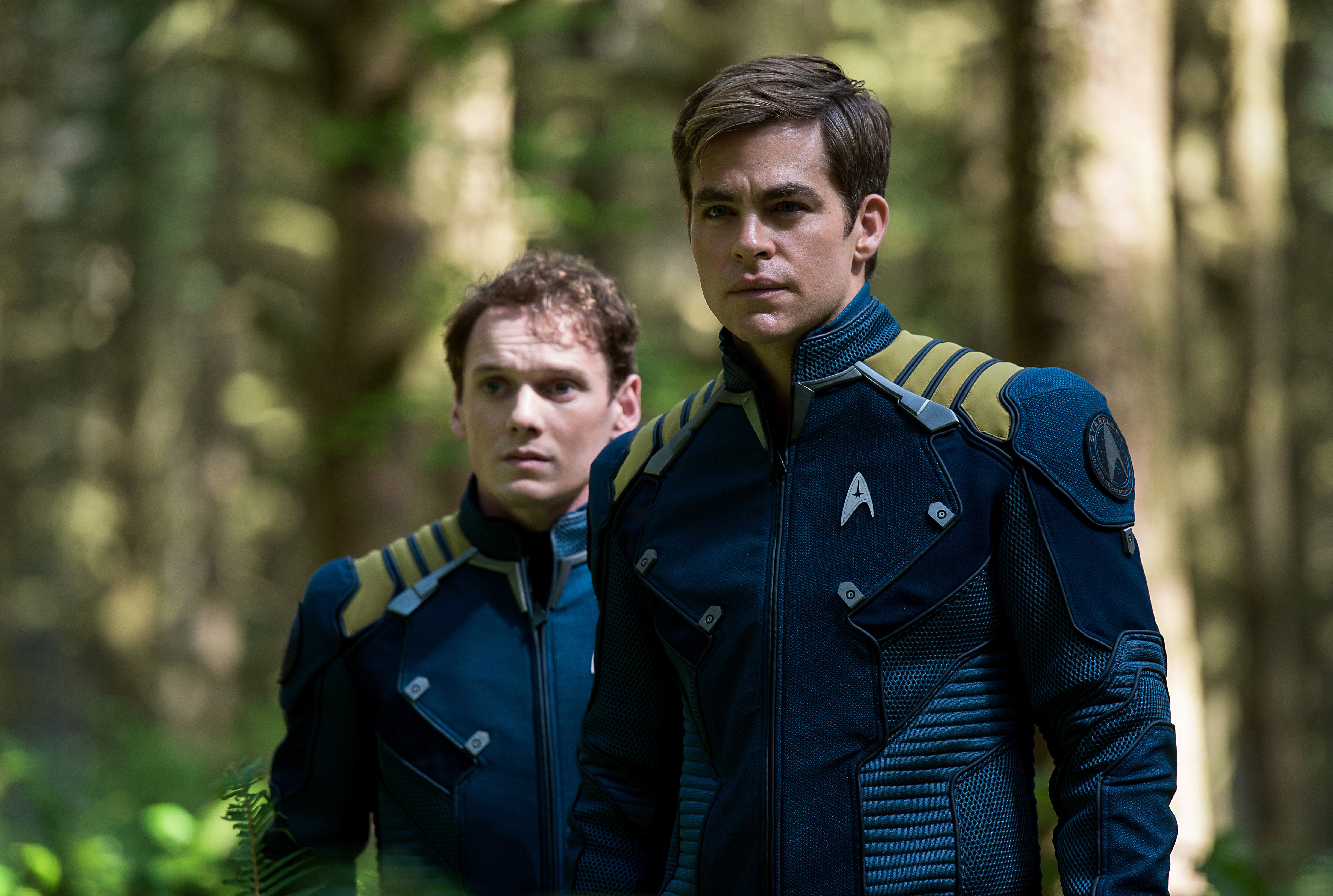 StarTrekBeyond_AntonYelchin_ChrisPine_4.jpg