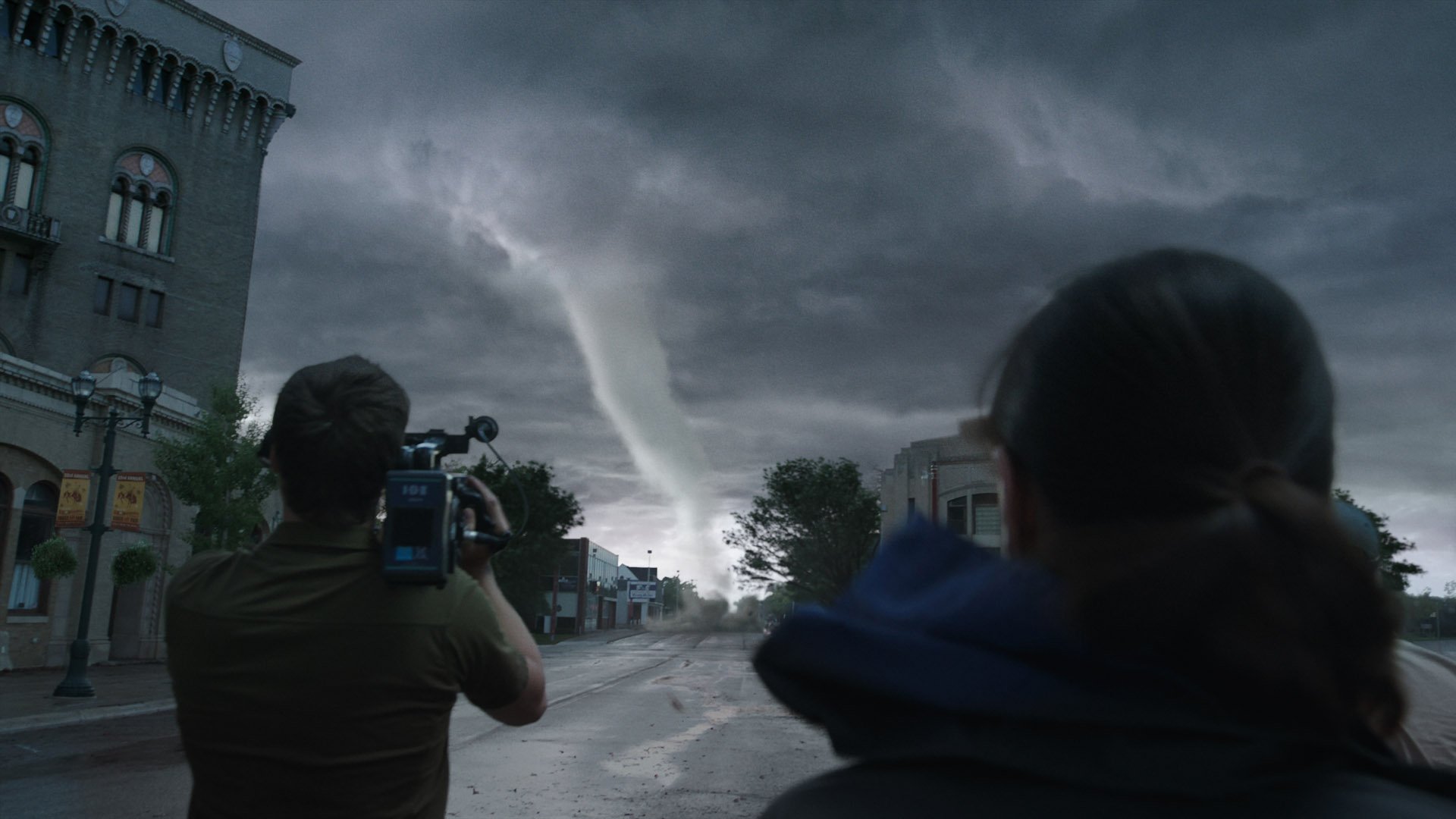 IntoTheStorm_1_300.jpg