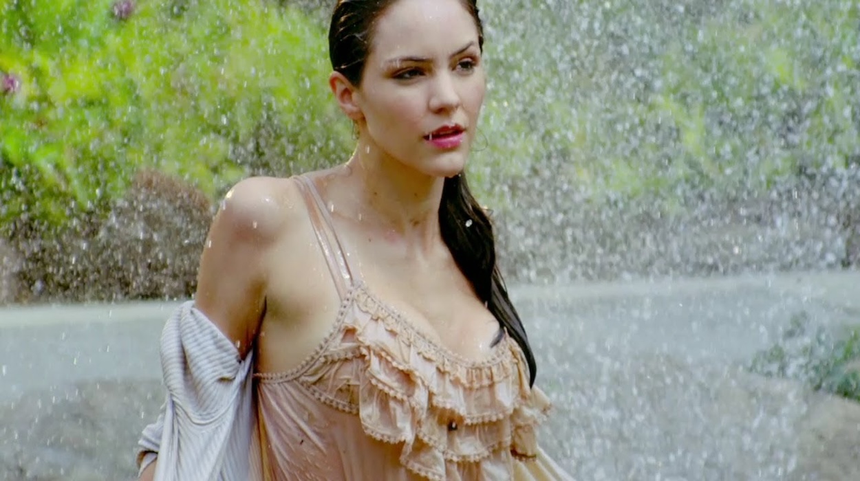 You-May-Not-Kiss-Bride-image3.jpg