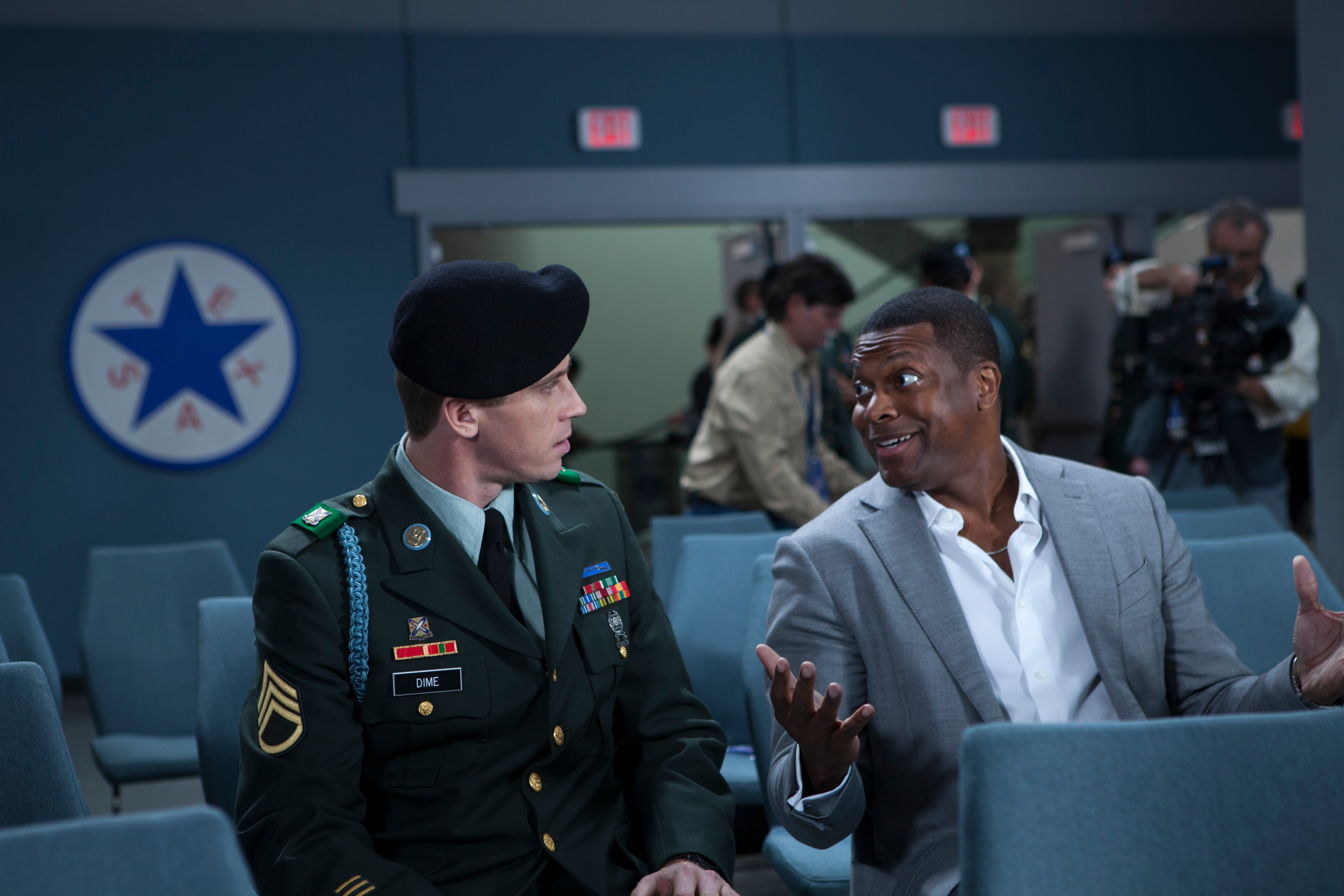 BillyLynn_GarrettHedlund_ChrisTucker_5.jpg