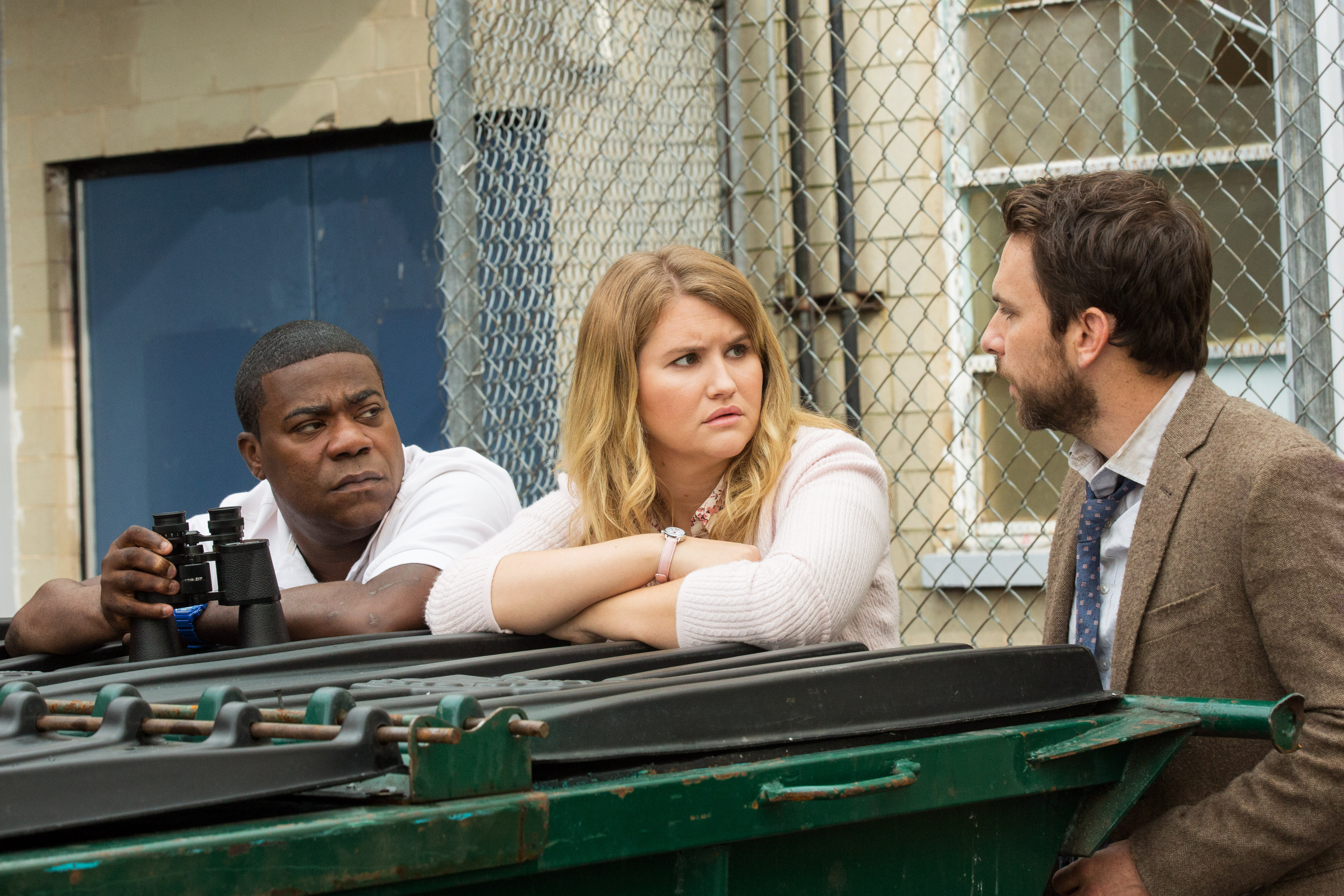 FistFight_TracyMorgan_JillianBell_CharlieDay_3.jpg