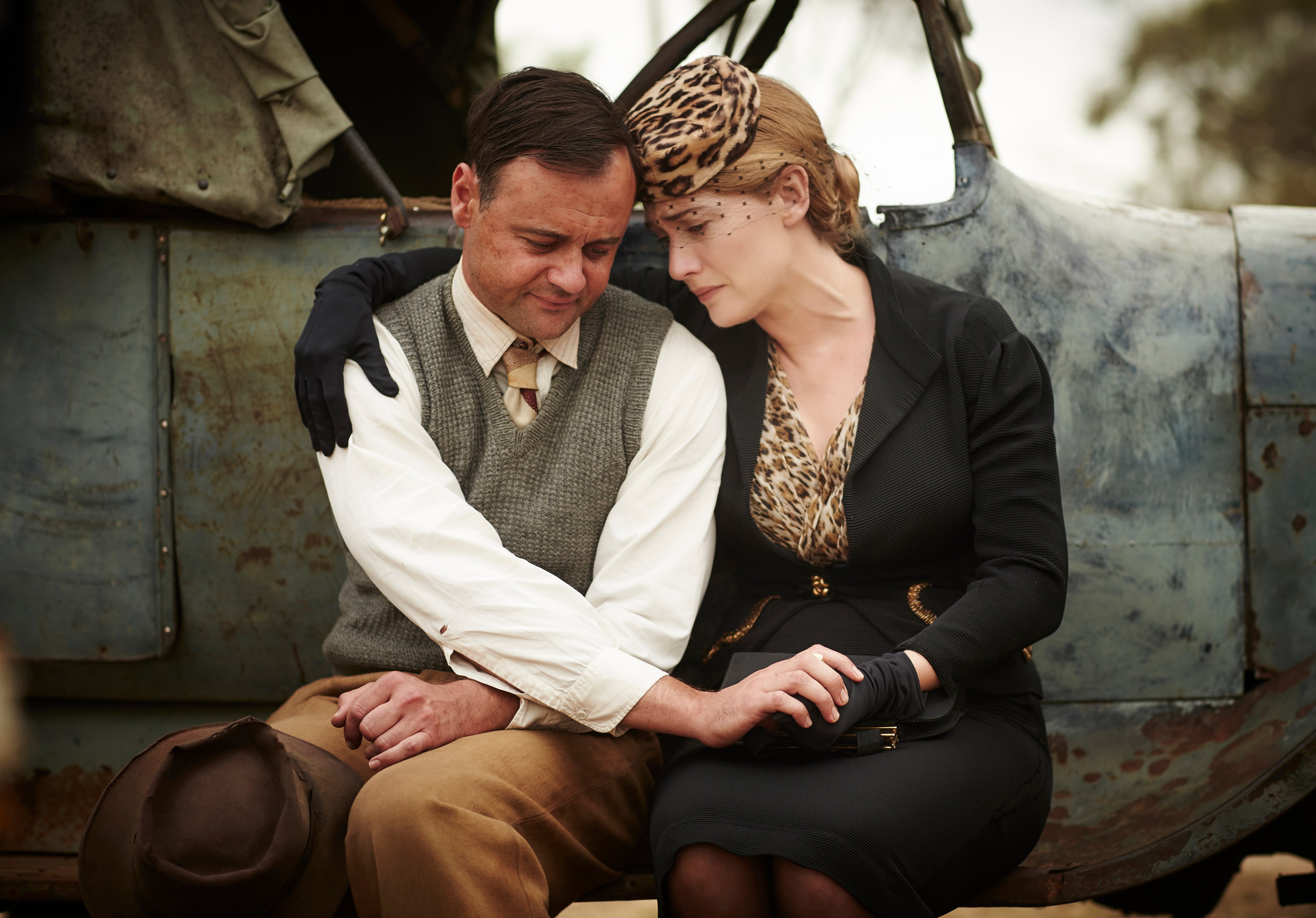 TheDressmaker_GytonGrantley_KateWinslet_3.jpg