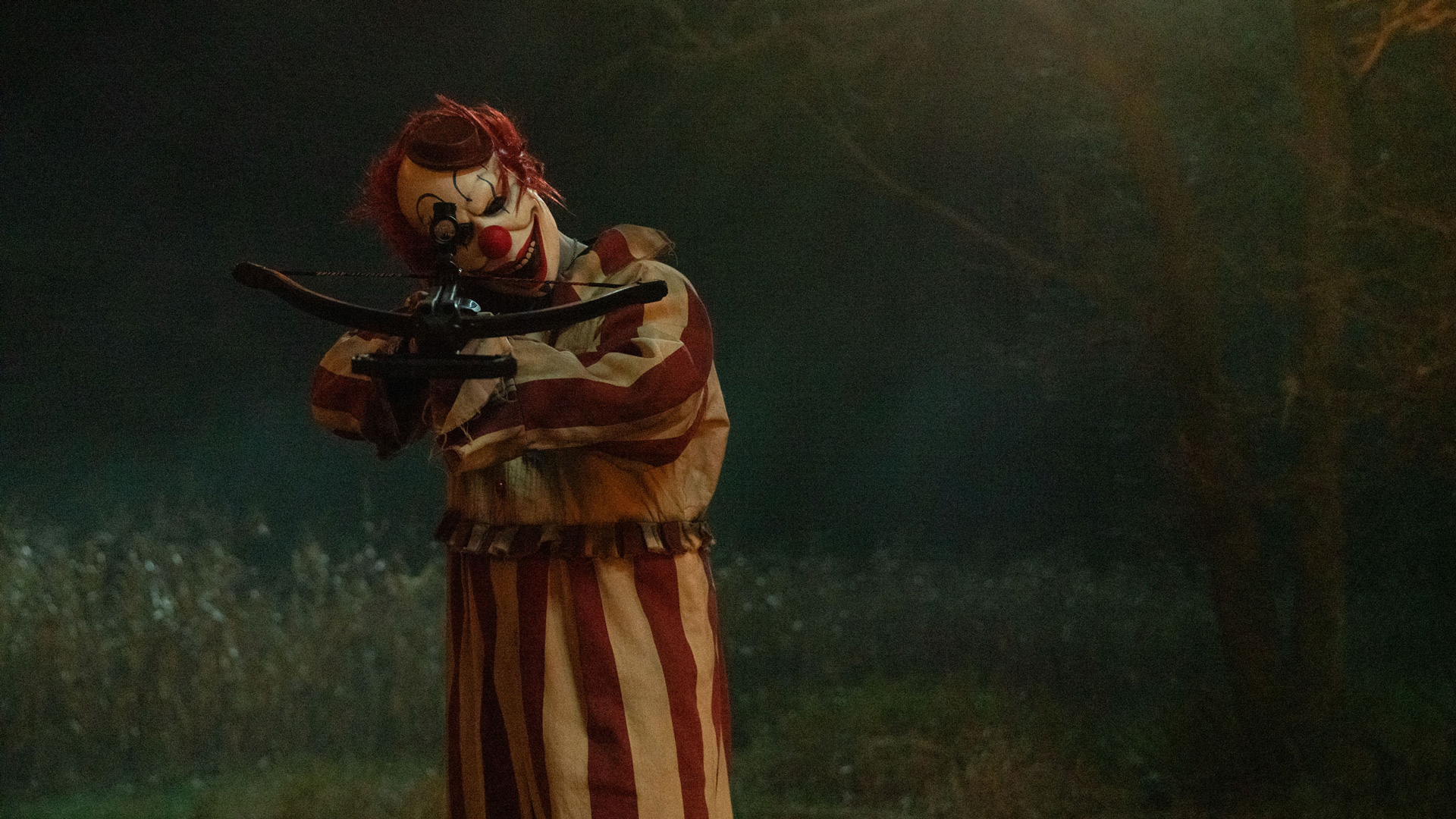 clown-in-a-cornfield-02.jpg