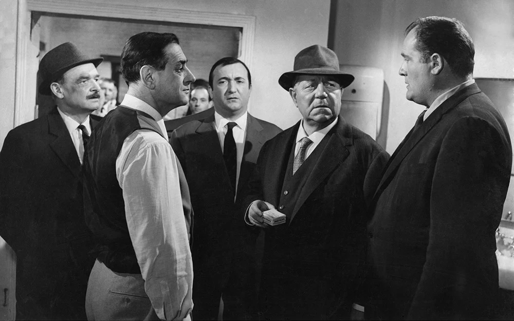 Maigret-voit-rouge-image8.jpg
