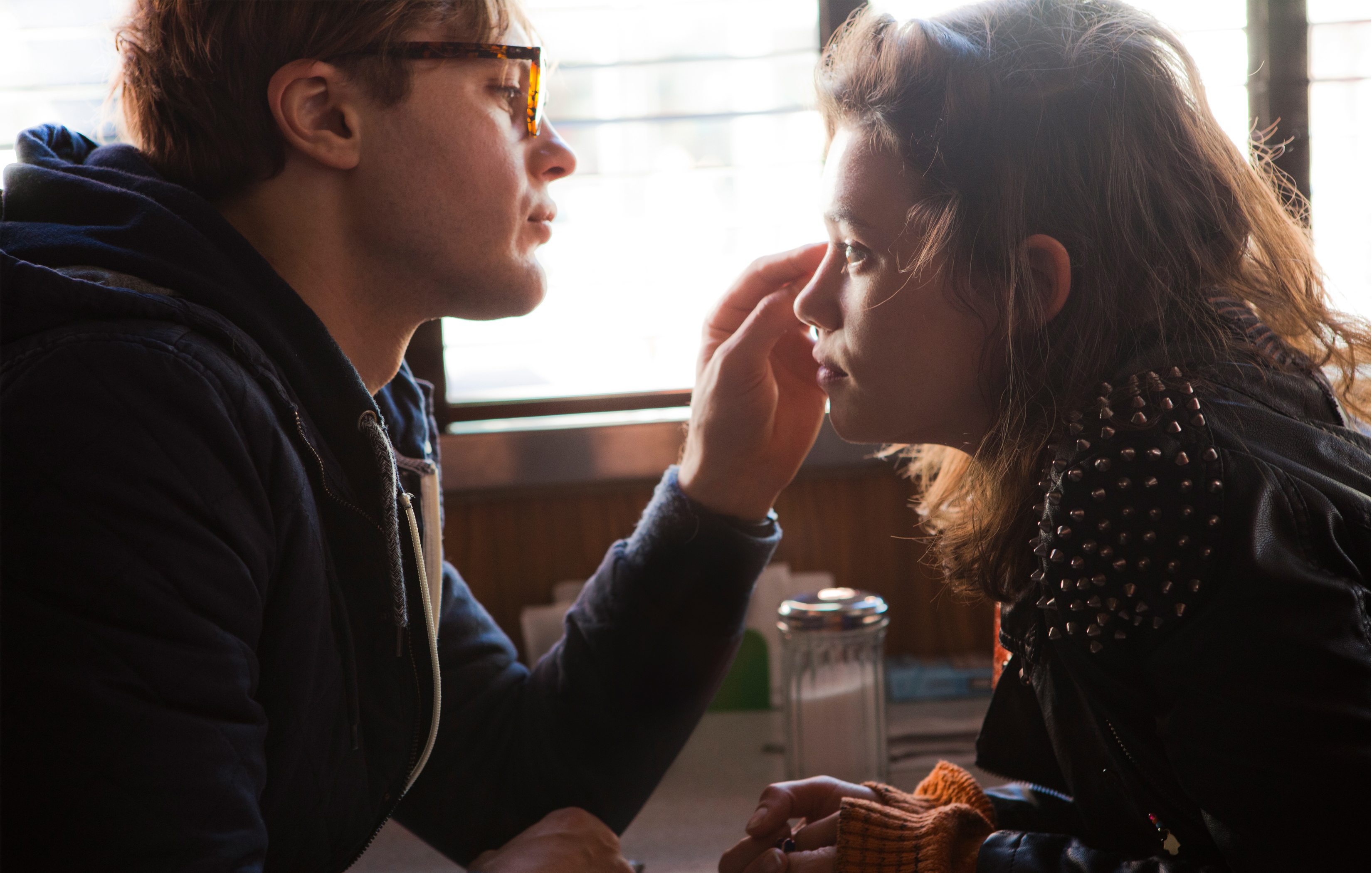 I_Origins_Michael_Pitt_Astrid_Berges_Frisbey.jpg