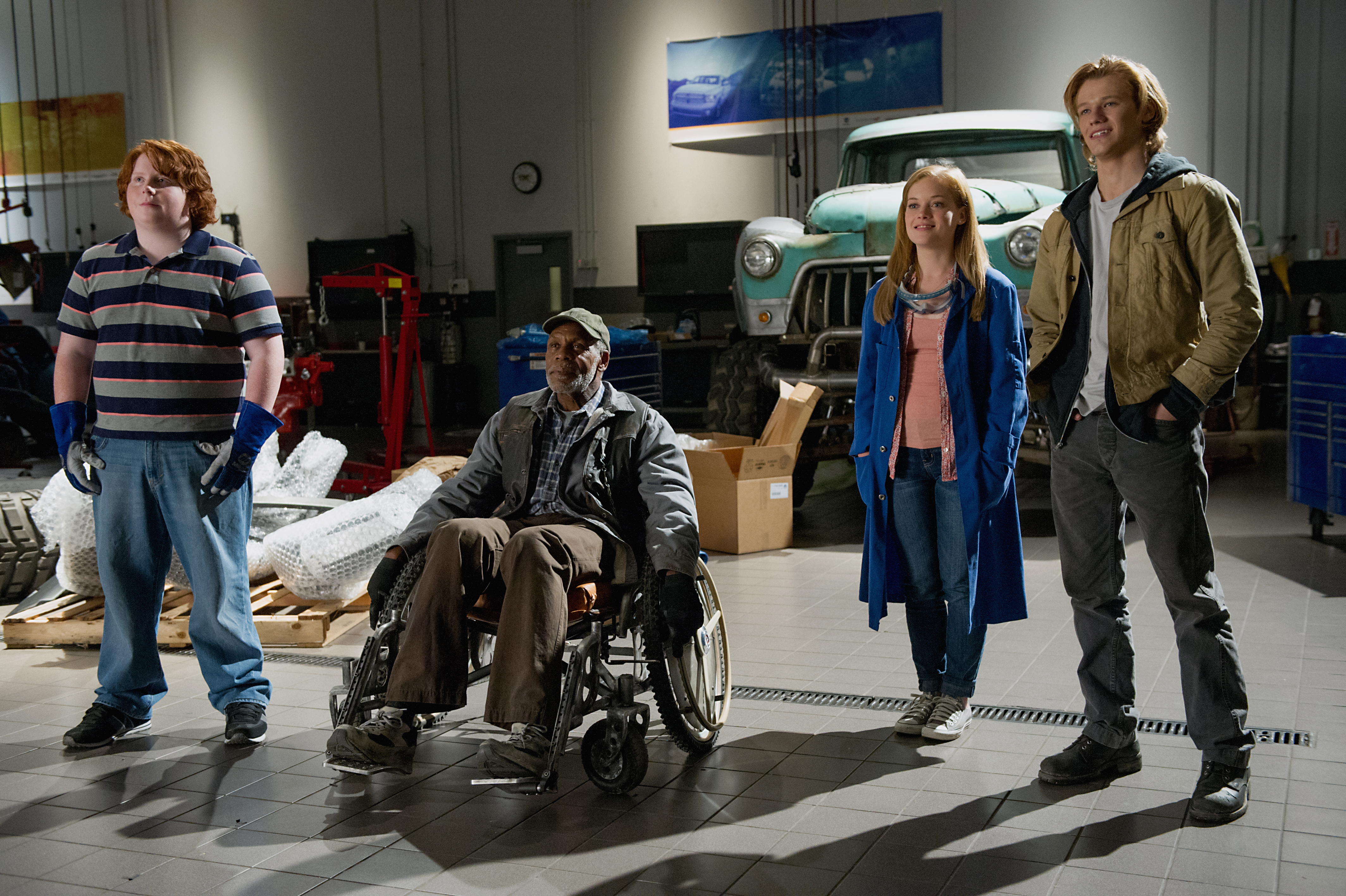 MonsterTrucks_TuckerAlbrizzi_DannyGlover_JaneLevy_LucasTill_6.jpg