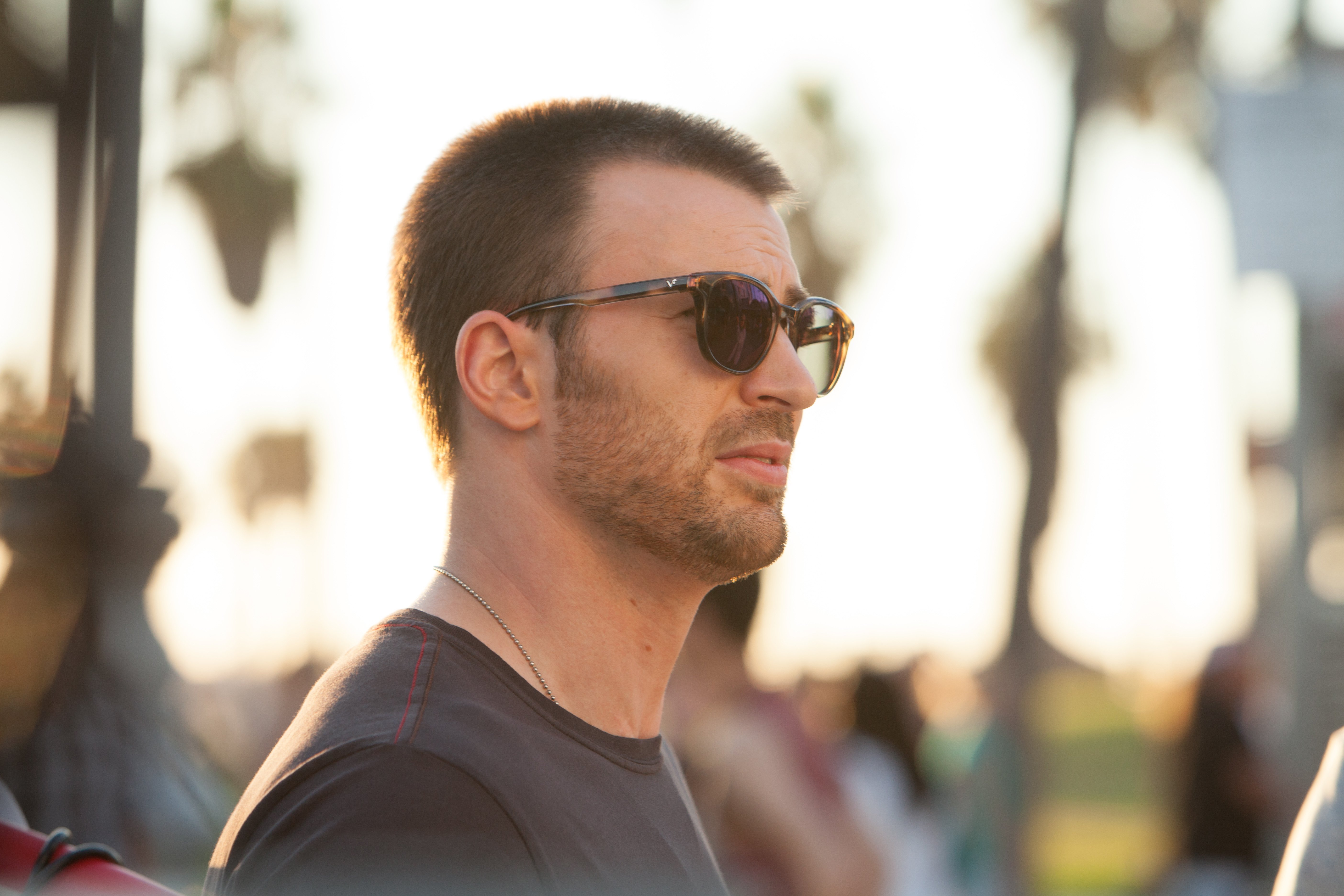 PlayingItCool_ChrisEvans_2.jpg