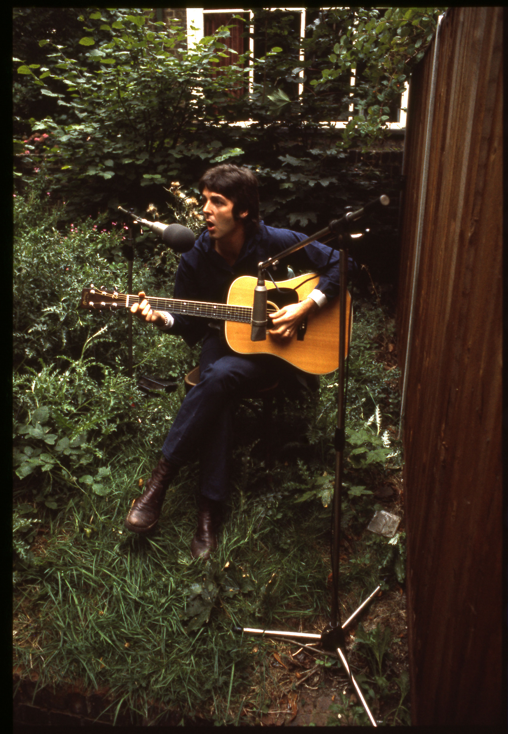 paul-mccartney-and-wings-one-hand-clapping-02.jpg