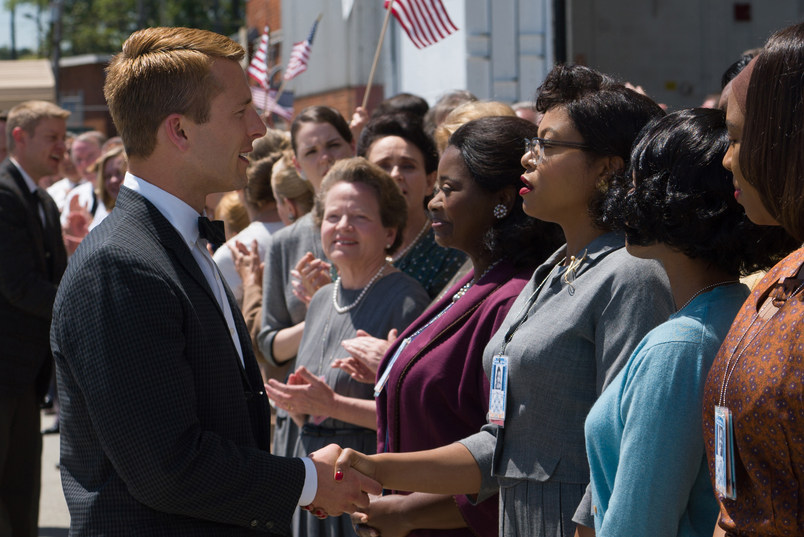 HiddenFigures_Taraji_P_Henson_OctaviaSpencer_GlenPowell_JanelleMonae_3.jpg