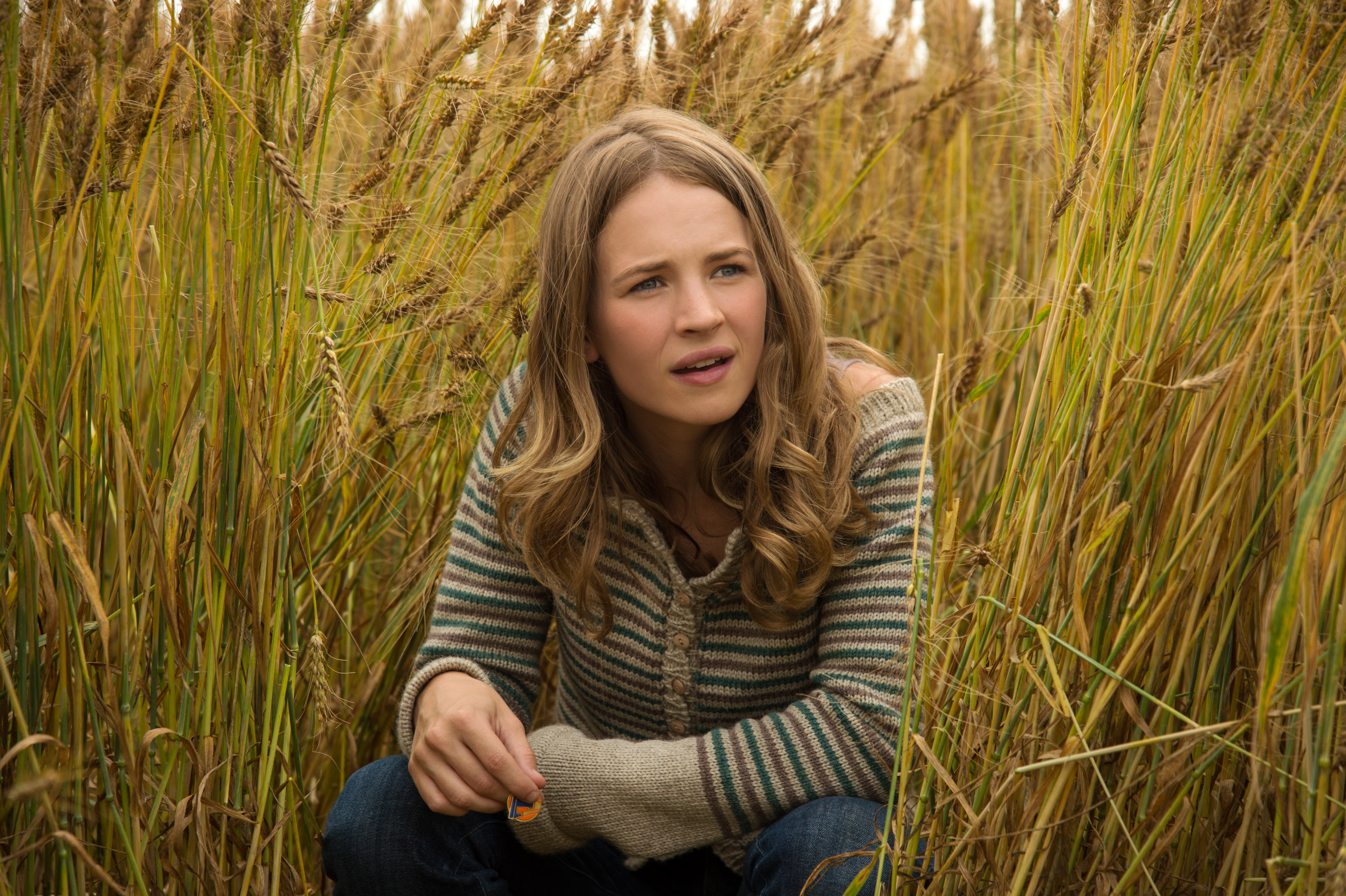 Tomorrowland_BrittRobertson_1.jpg