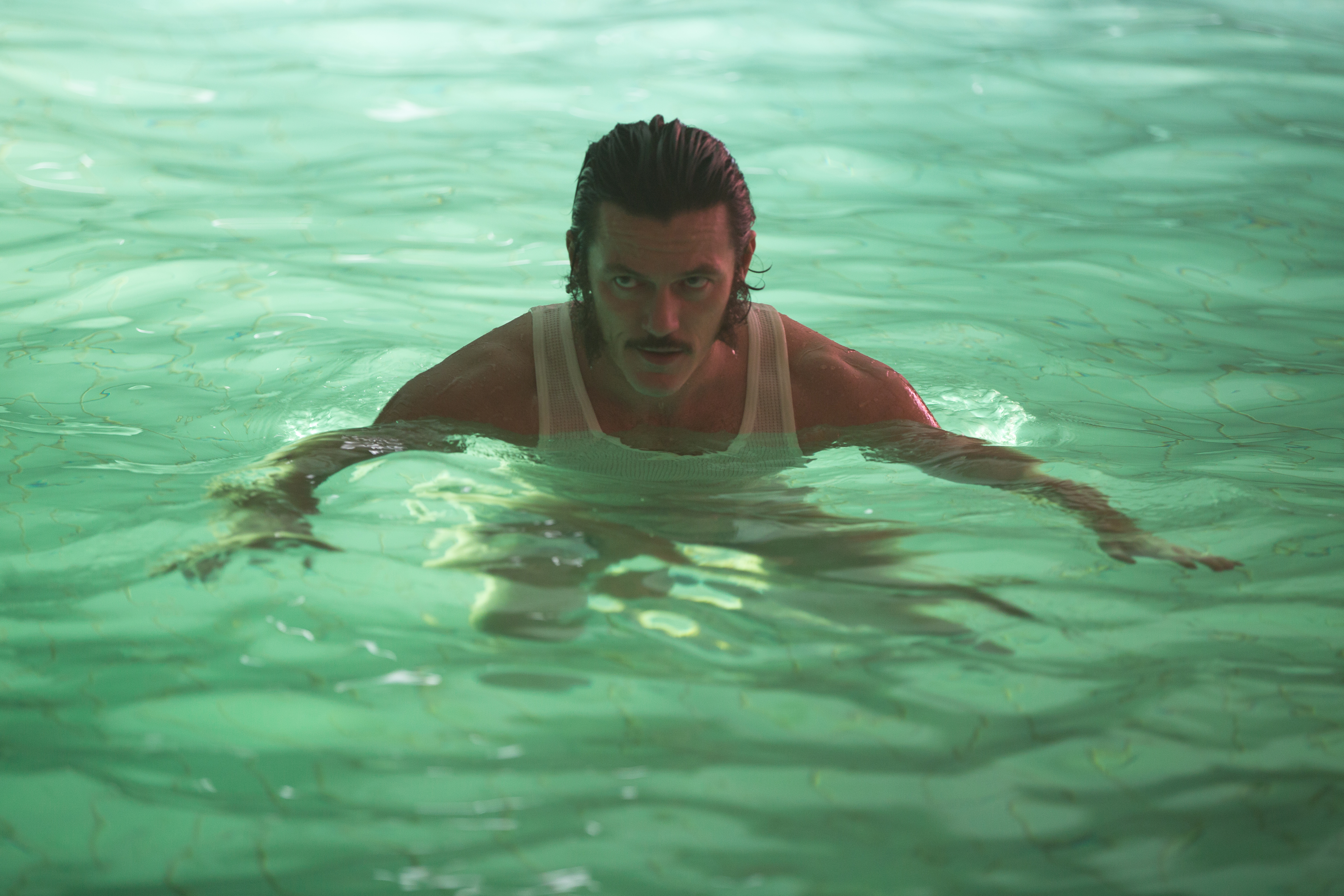 HighRise_LukeEvans_2.jpg