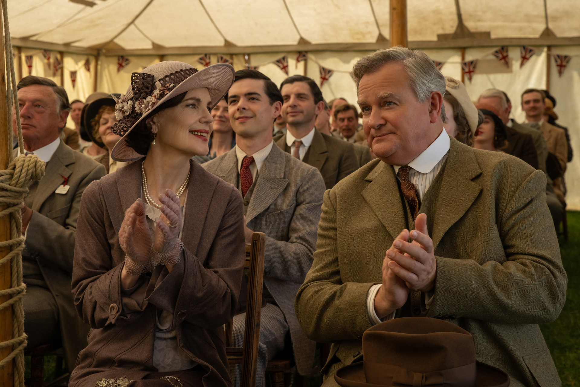 downton-abbey-the-grand-finale-09.jpg