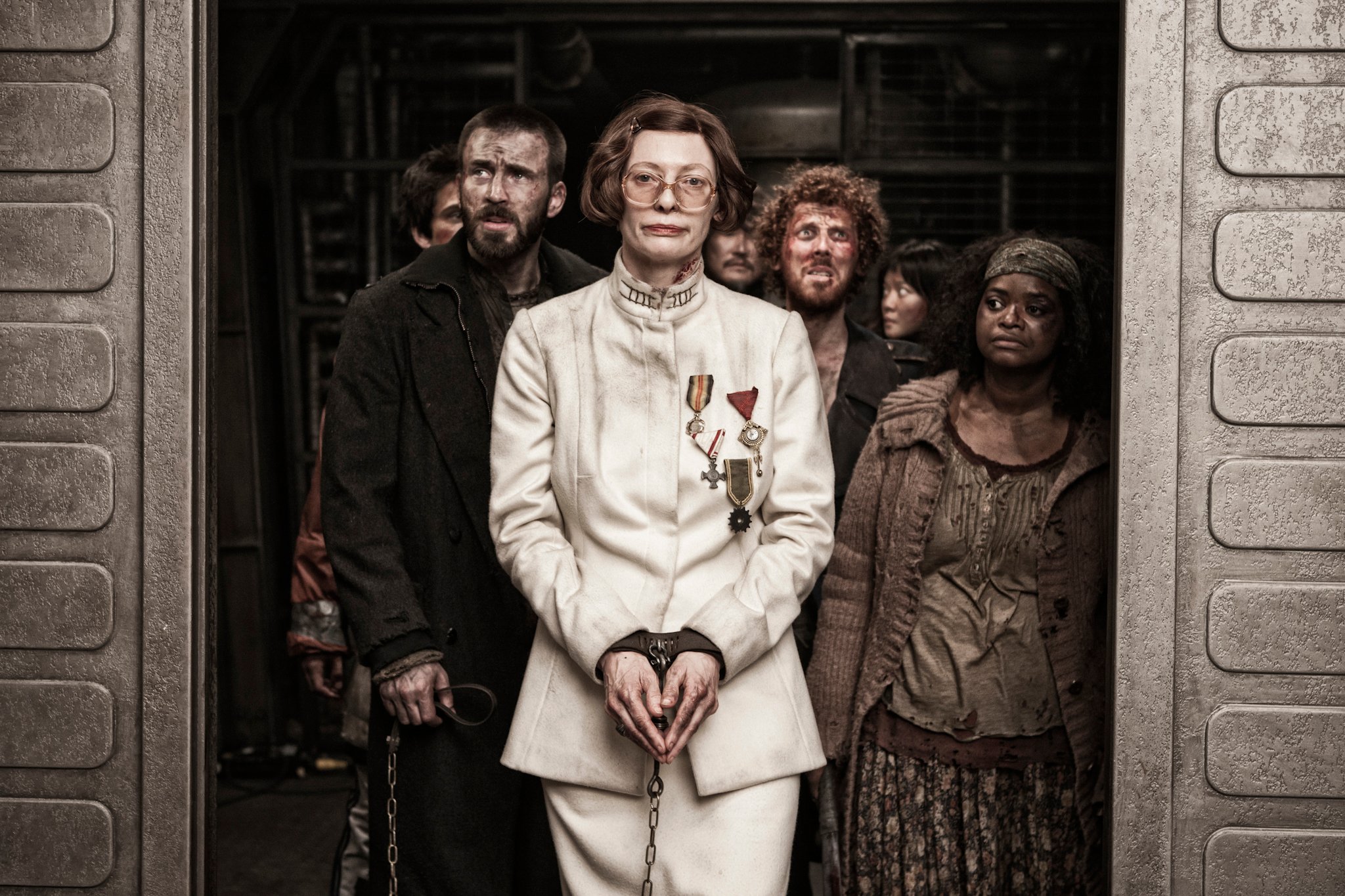 Snowpiercer_Chris_Evans_Tilda_Swinton_Octavia_Spencer_3.jpg