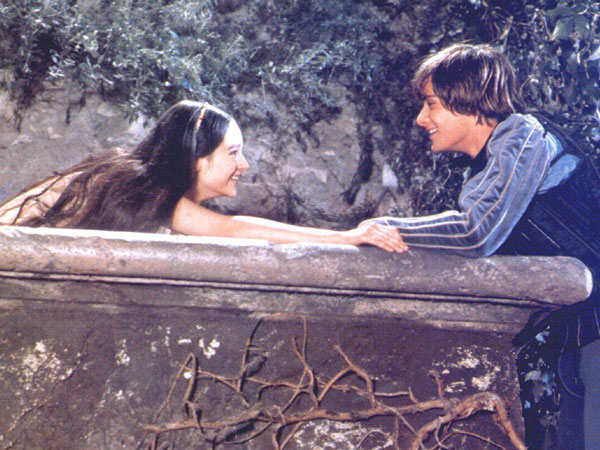 Romeo_and_Juliet__Zeffirelli___Ph___7_.jpg